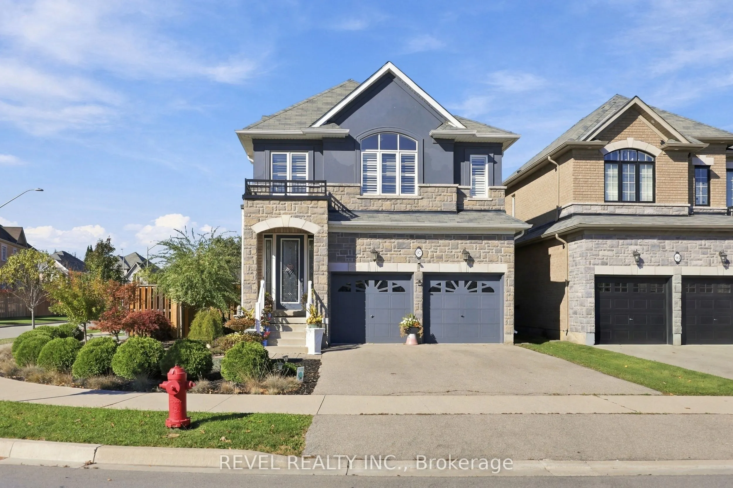 97 Narbonne Crescent