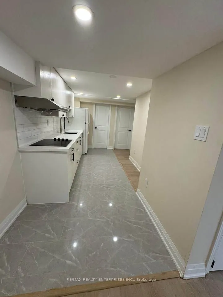 60 Wakelin Terrace #Lower - 2 Bedroom
