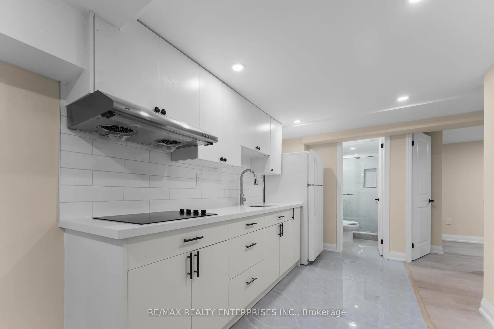 60 Wakelin Terrace #Lower - 2 Bedroom