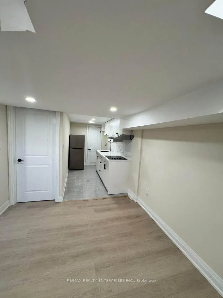 60 Wakelin Terrace #Lower - 1 Bedroom