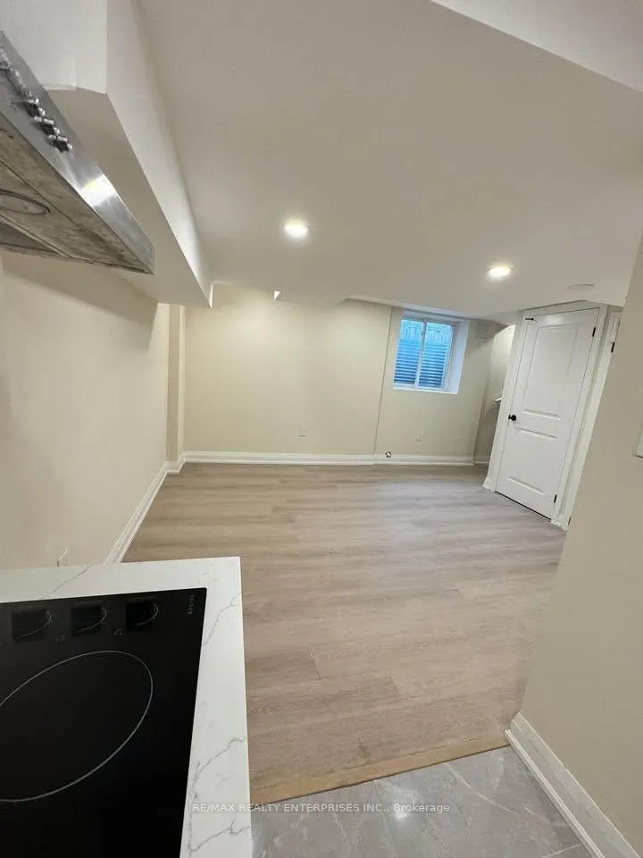 60 Wakelin Terrace #Lower - 1 Bedroom