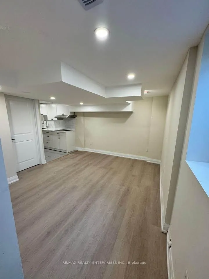 60 Wakelin Terrace #Lower - 1 Bedroom