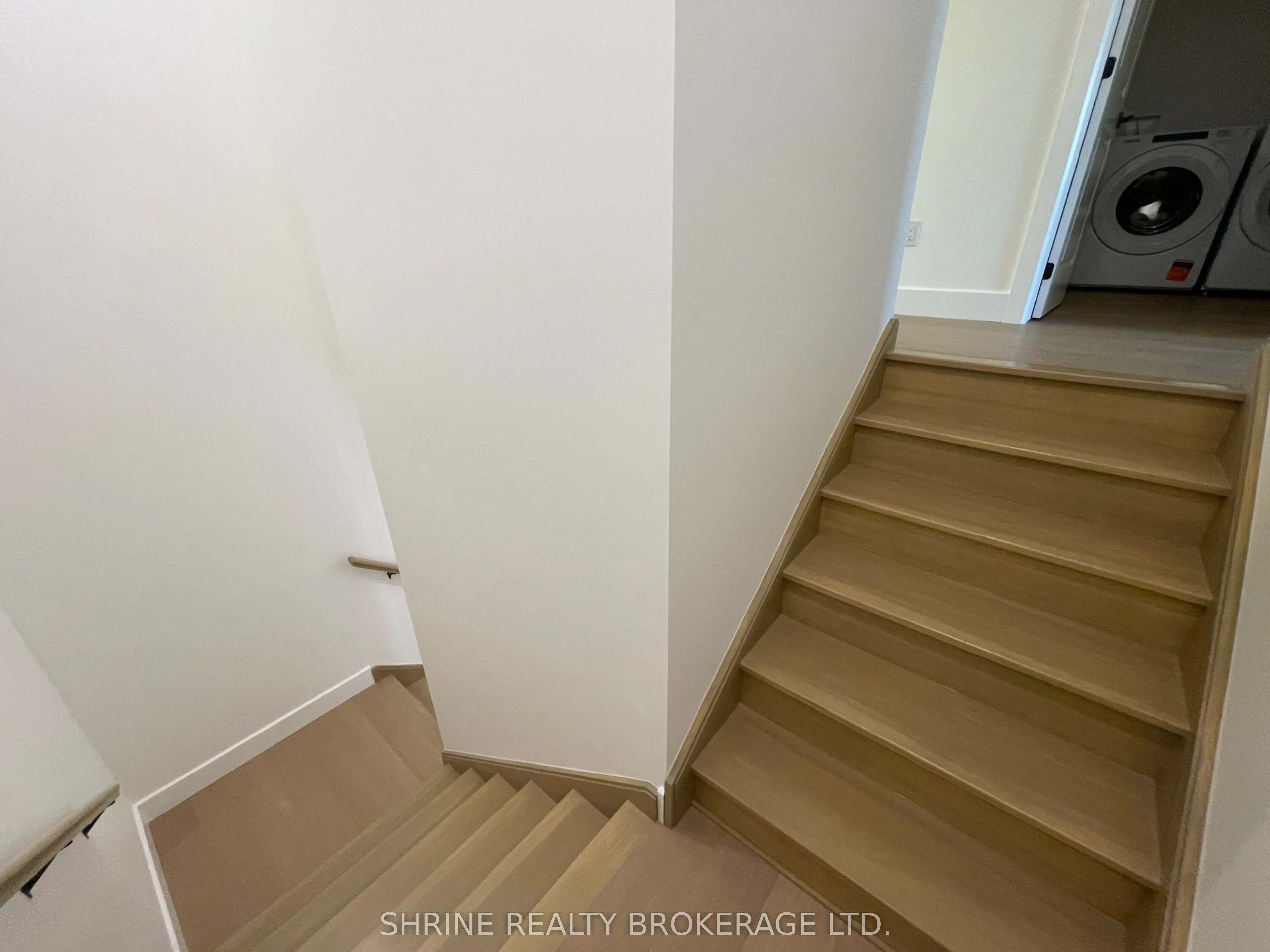 147 Scotts Avenue #24