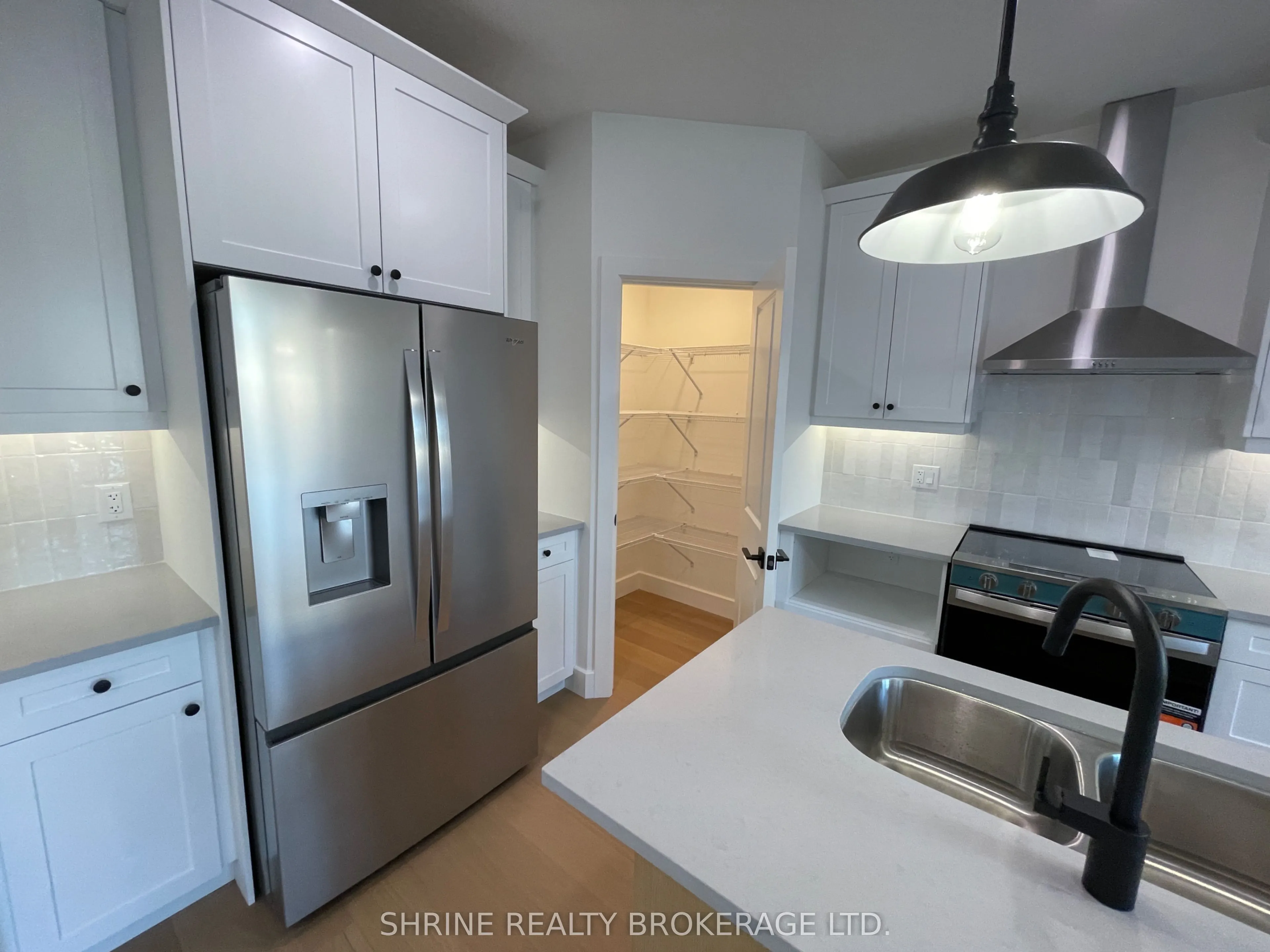 147 Scotts Avenue #24