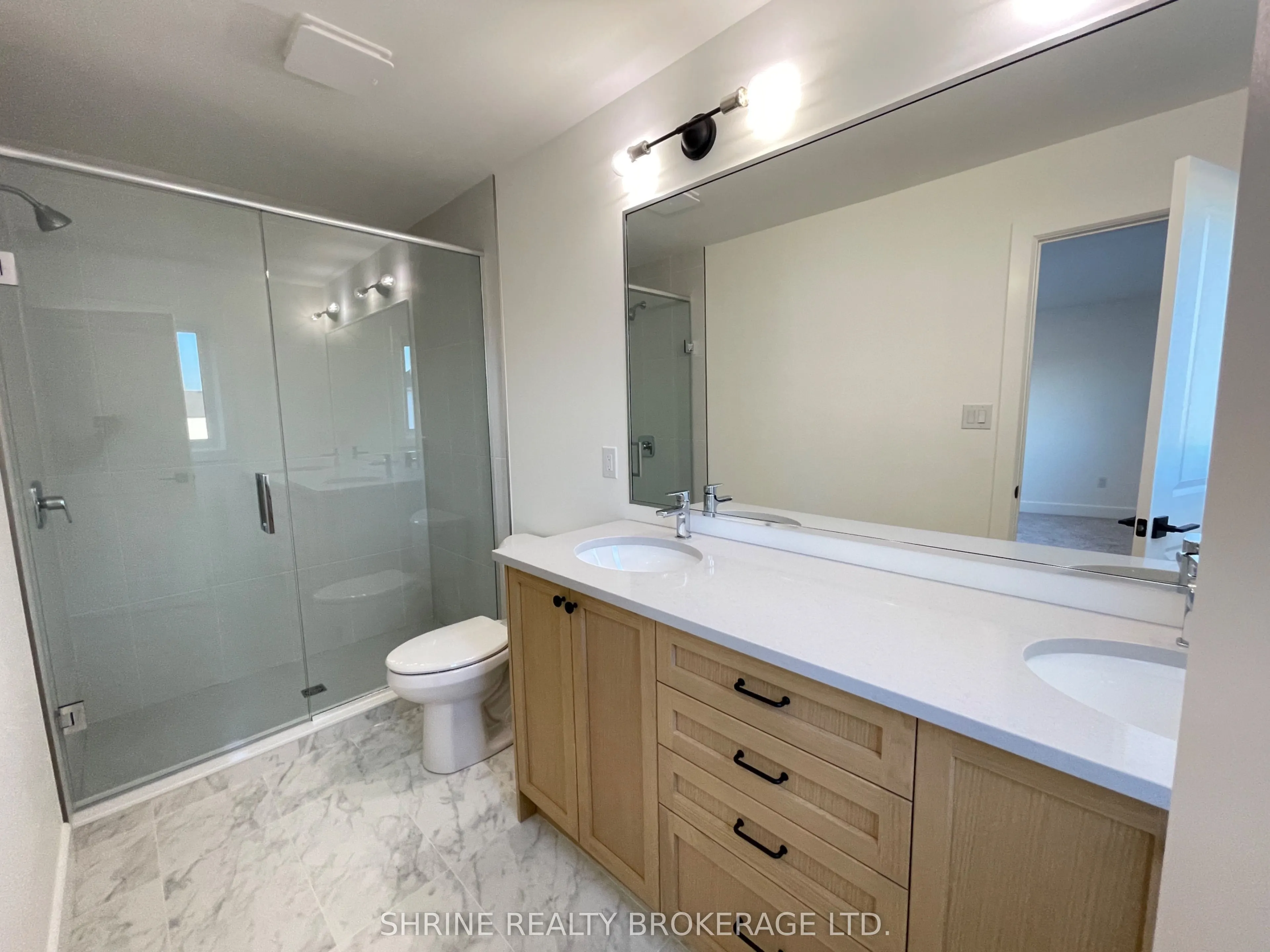 147 Scotts Avenue #24