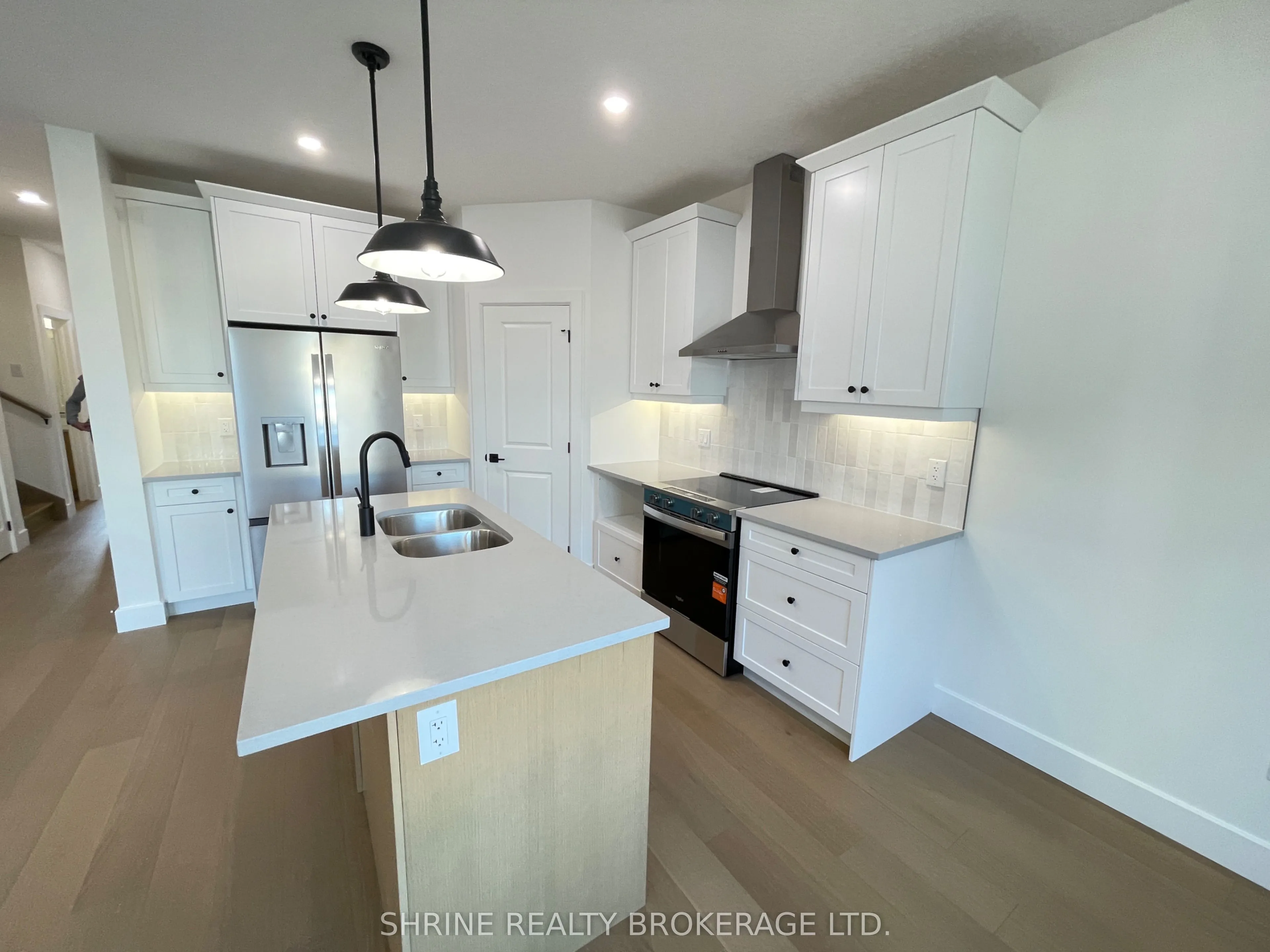 147 Scotts Avenue #24