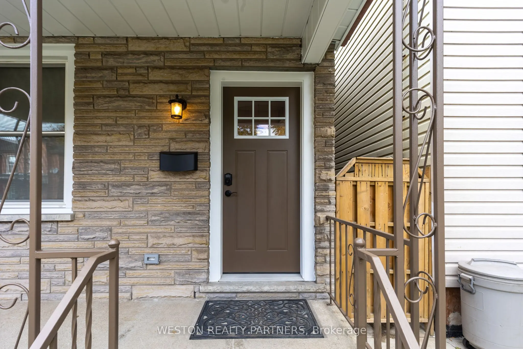 62 Francis Street