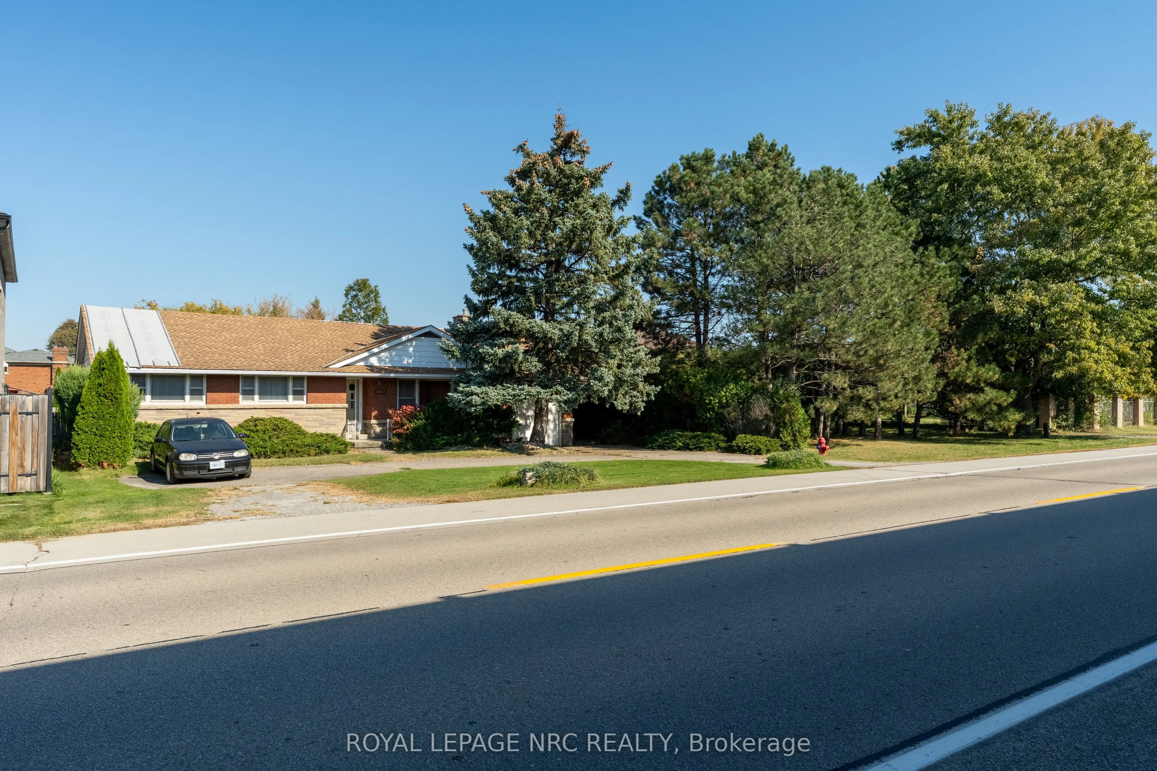 1023 North Service Road