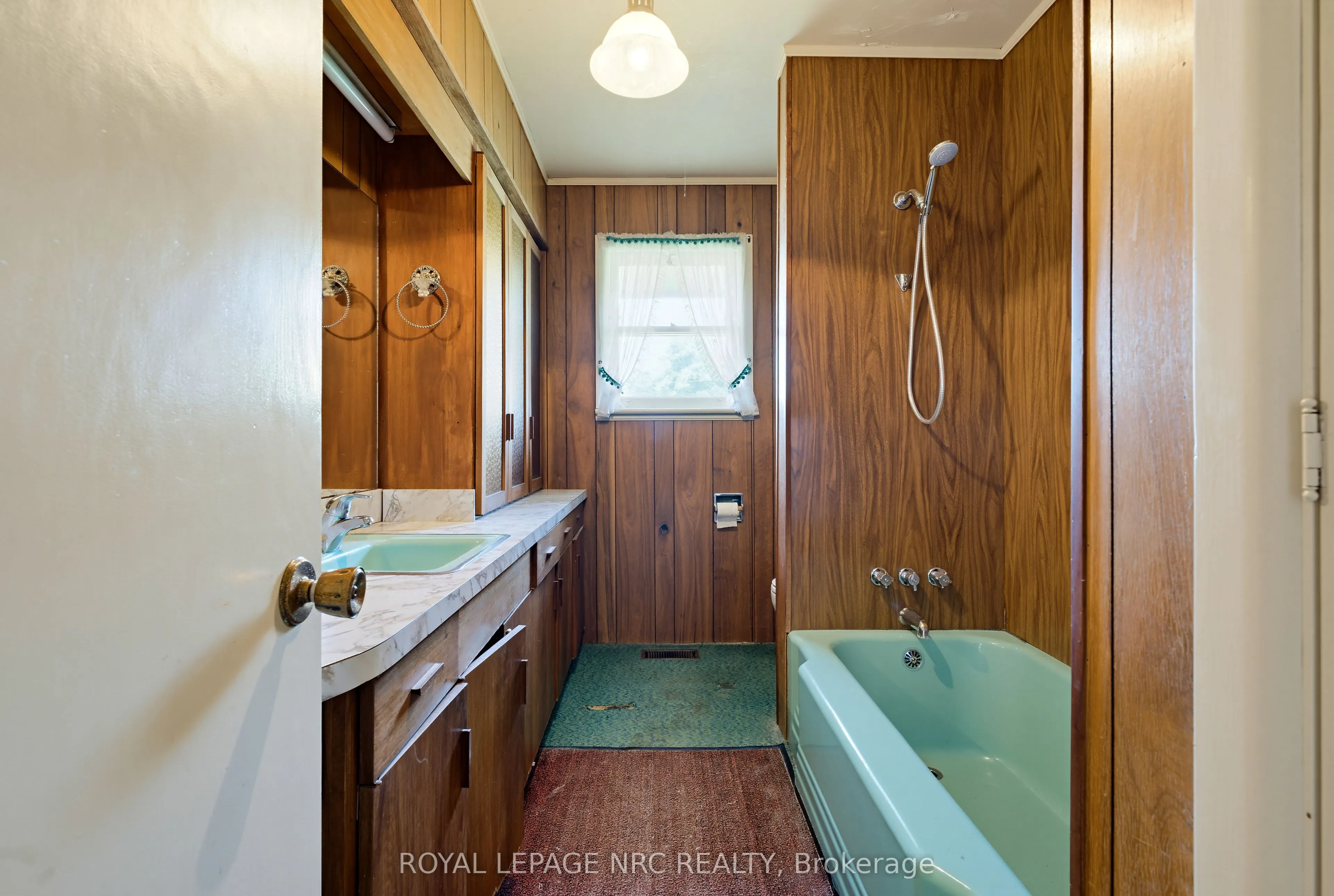 1023 North Service Road