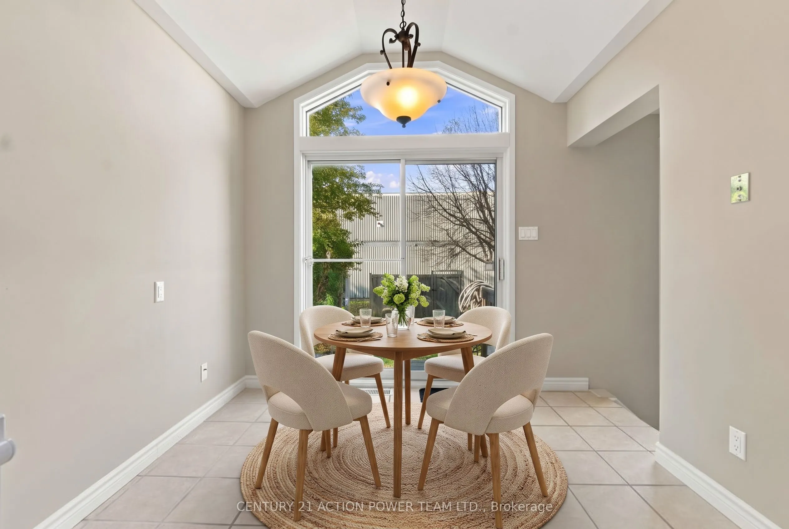 605 Latour Crescent