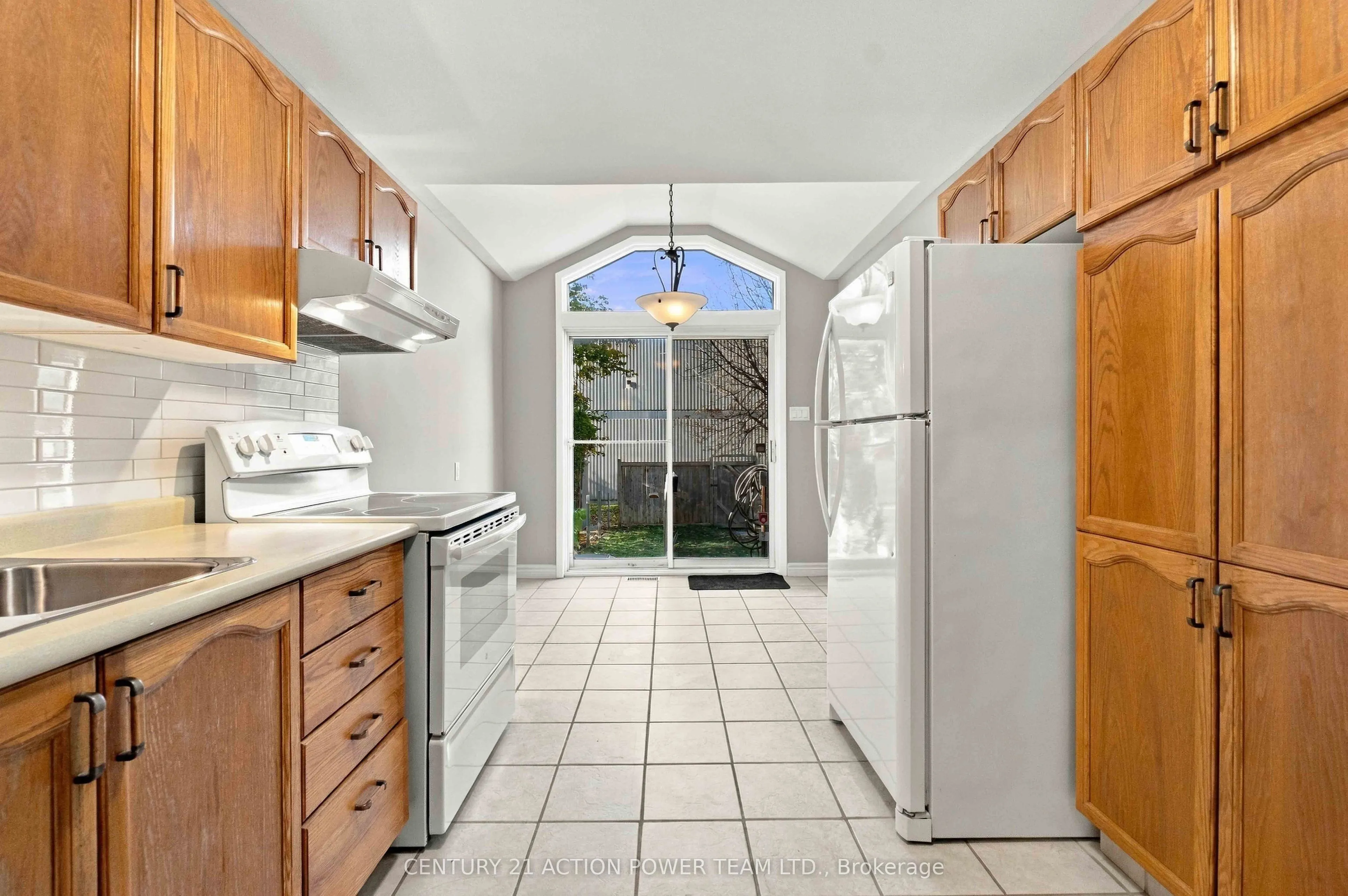 605 Latour Crescent