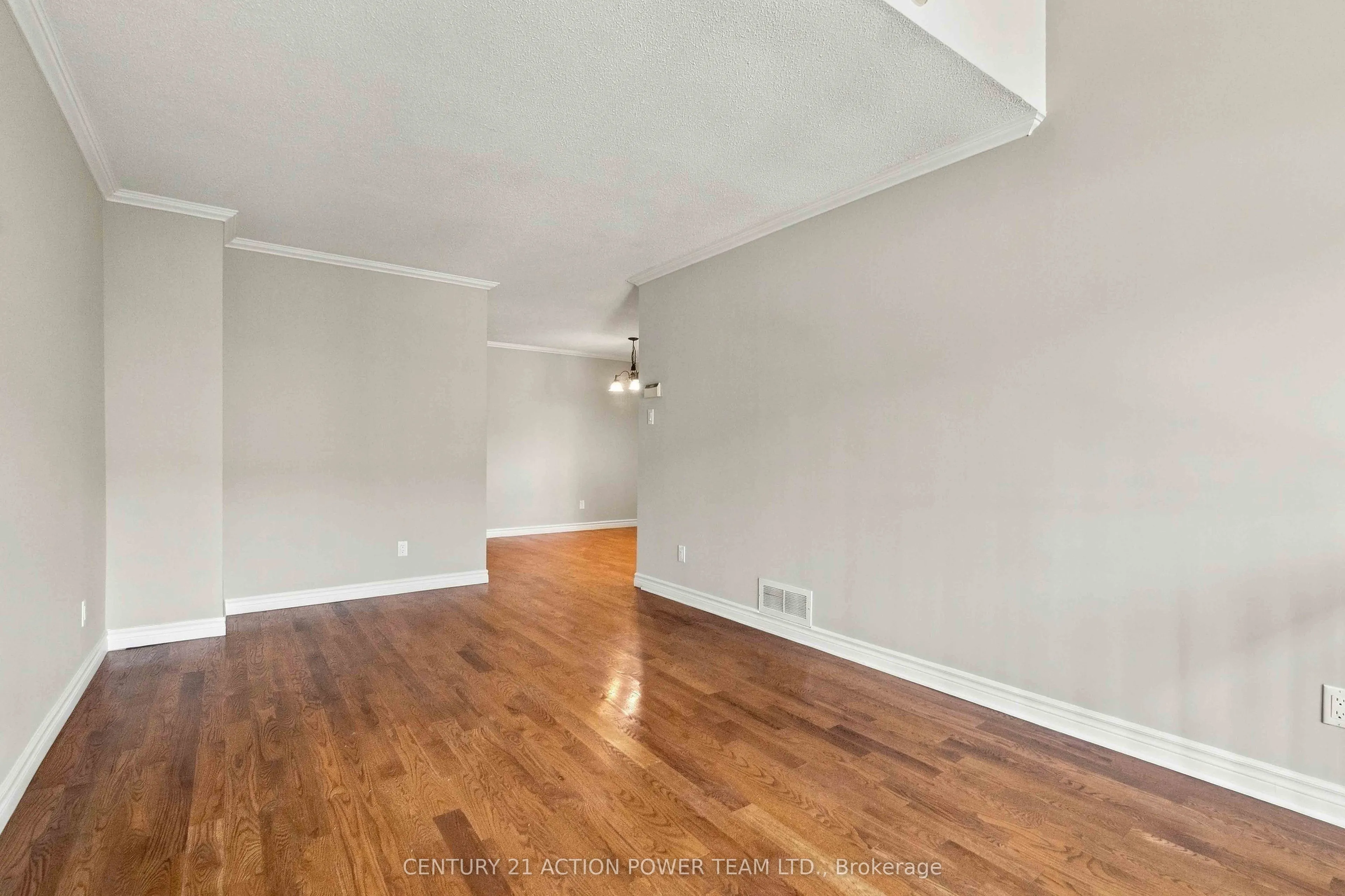 605 Latour Crescent