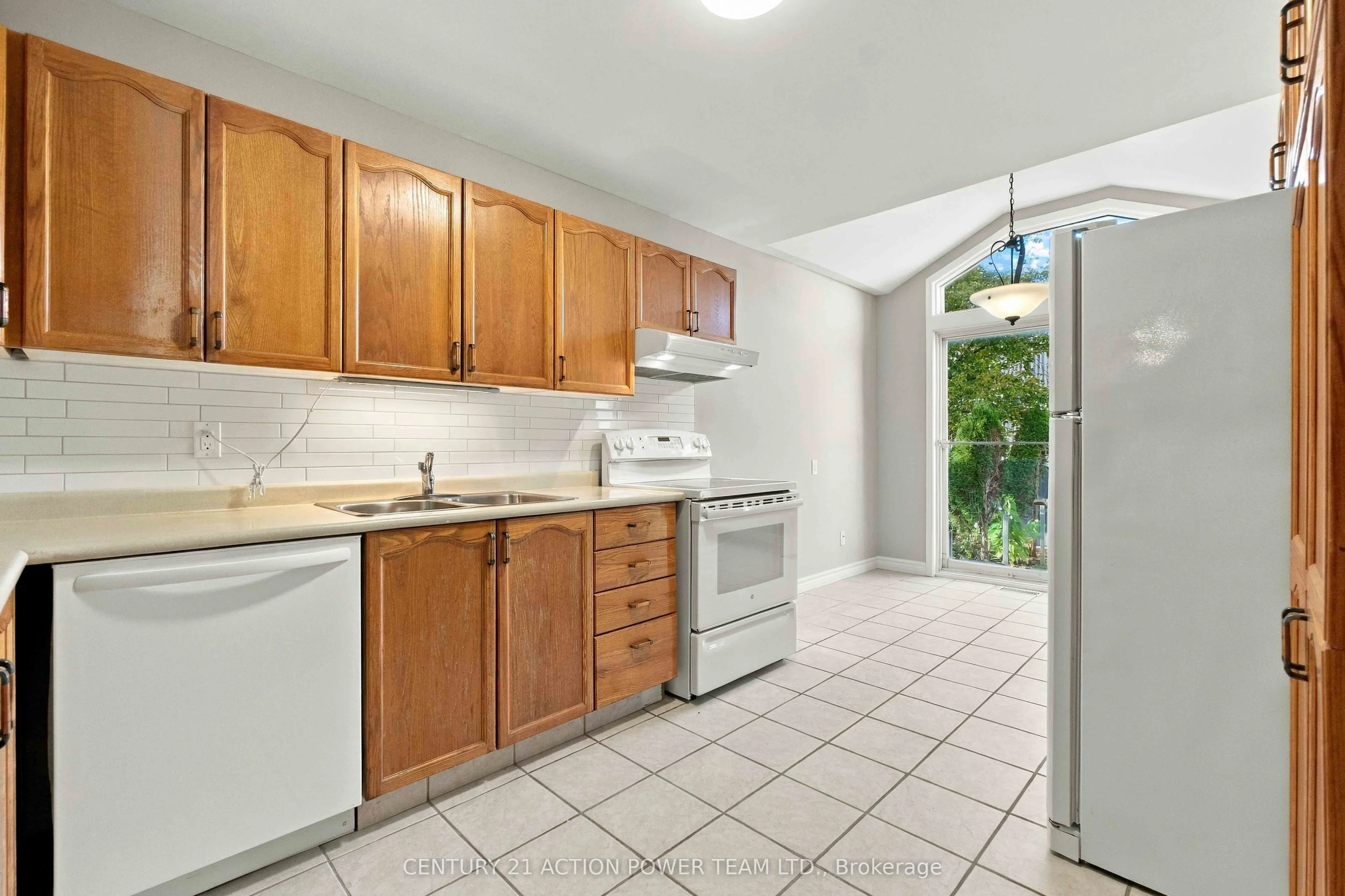 605 Latour Crescent