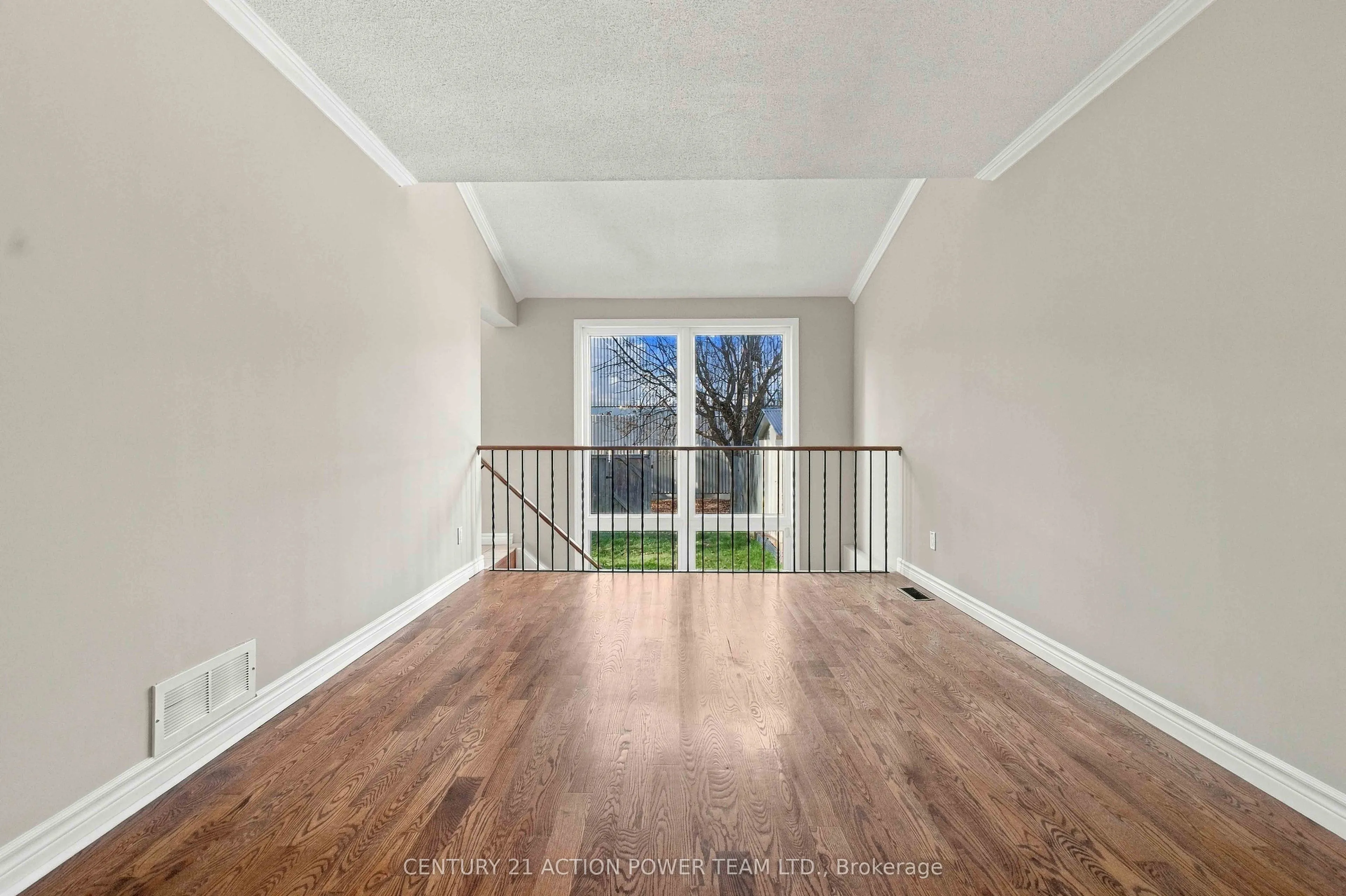 605 Latour Crescent