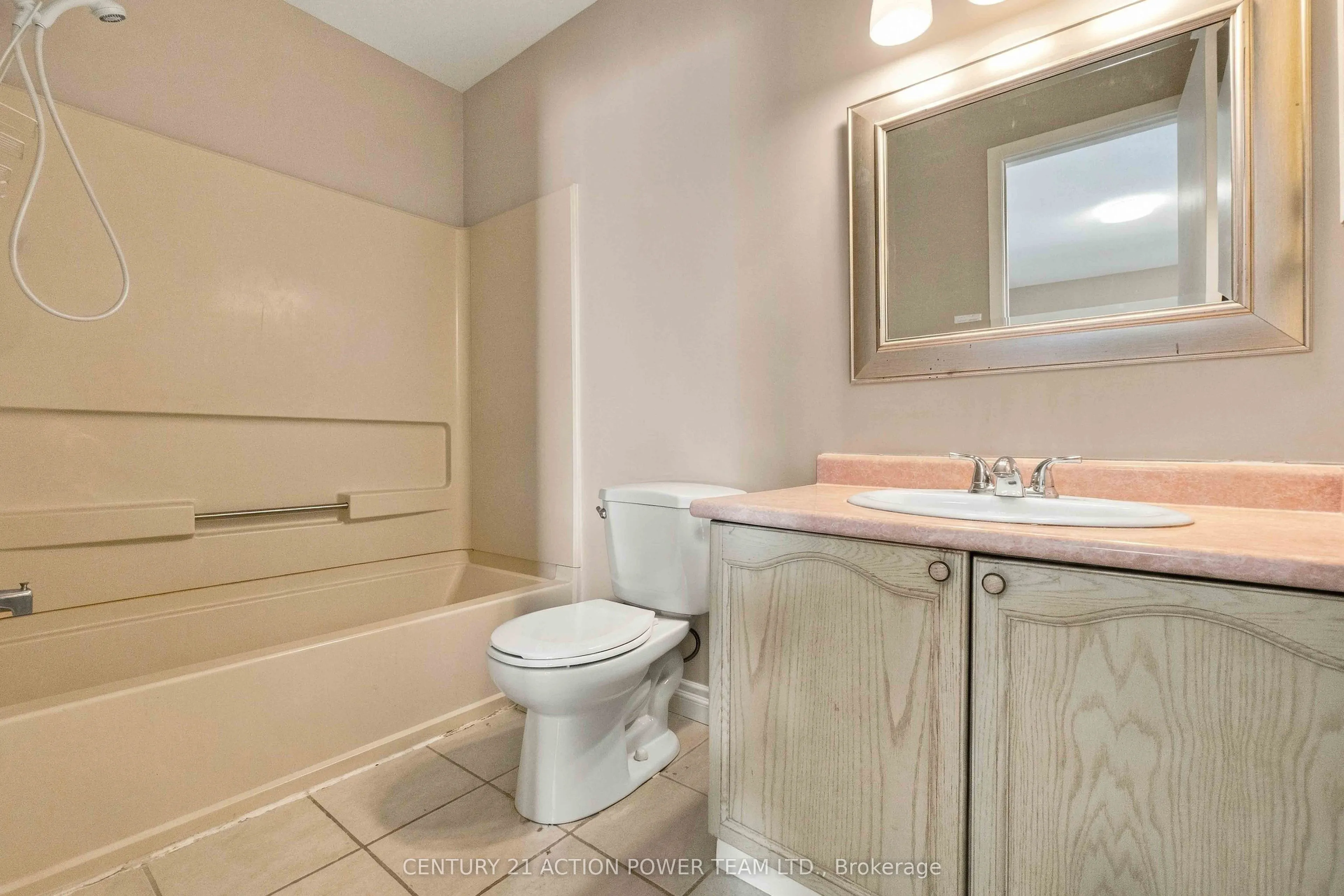605 Latour Crescent
