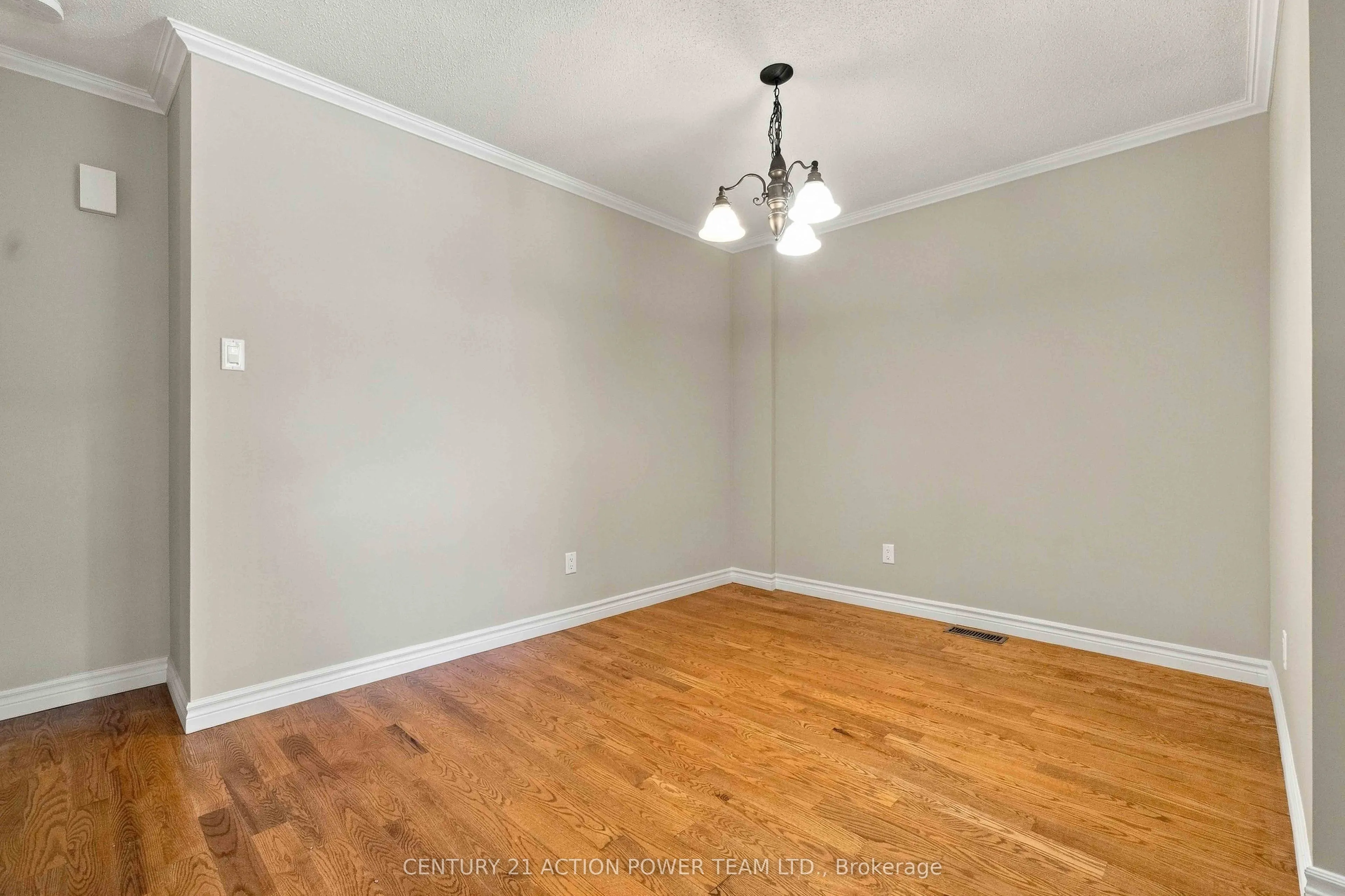 605 Latour Crescent
