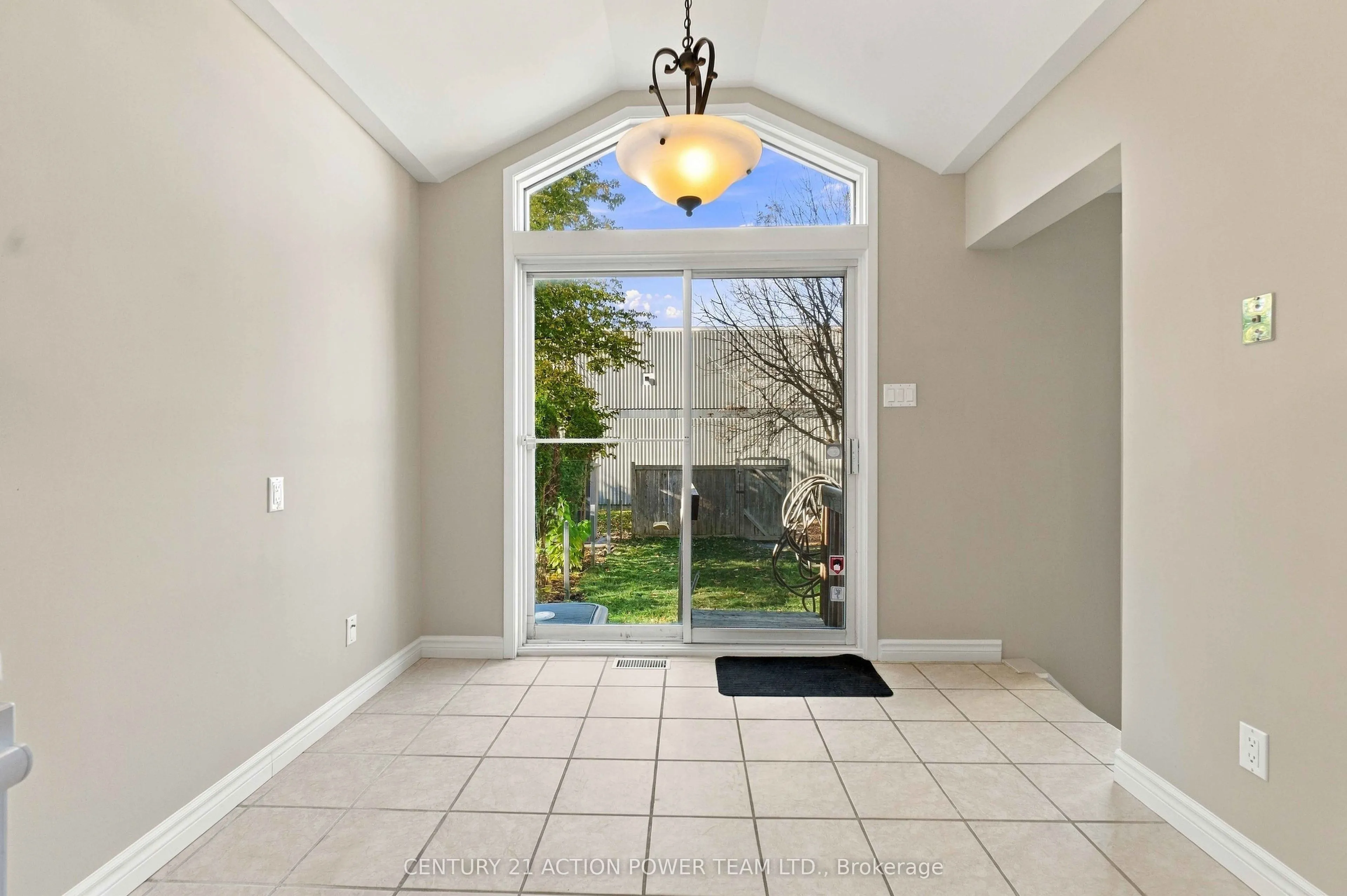 605 Latour Crescent