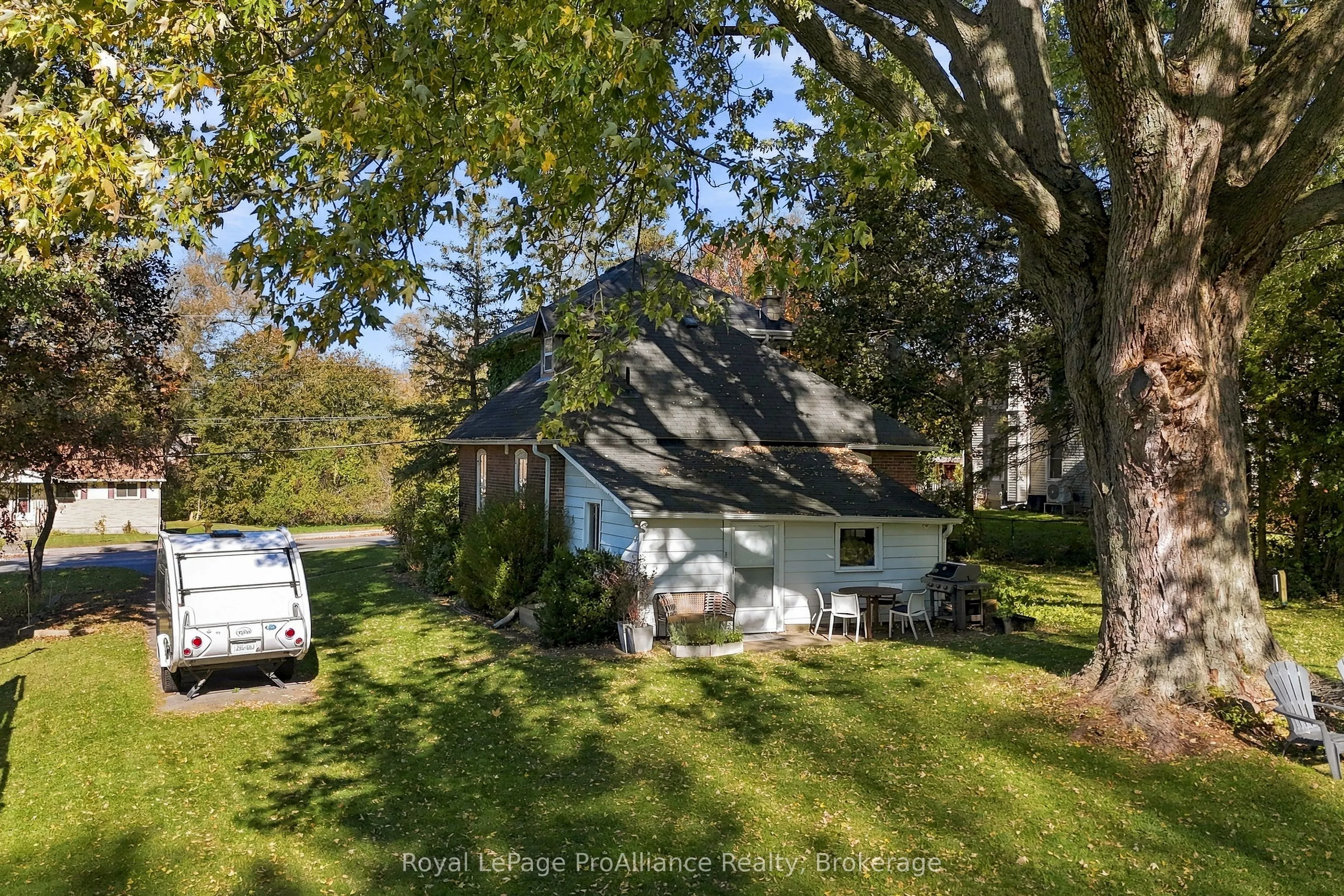 87 Bloomfield Main Street