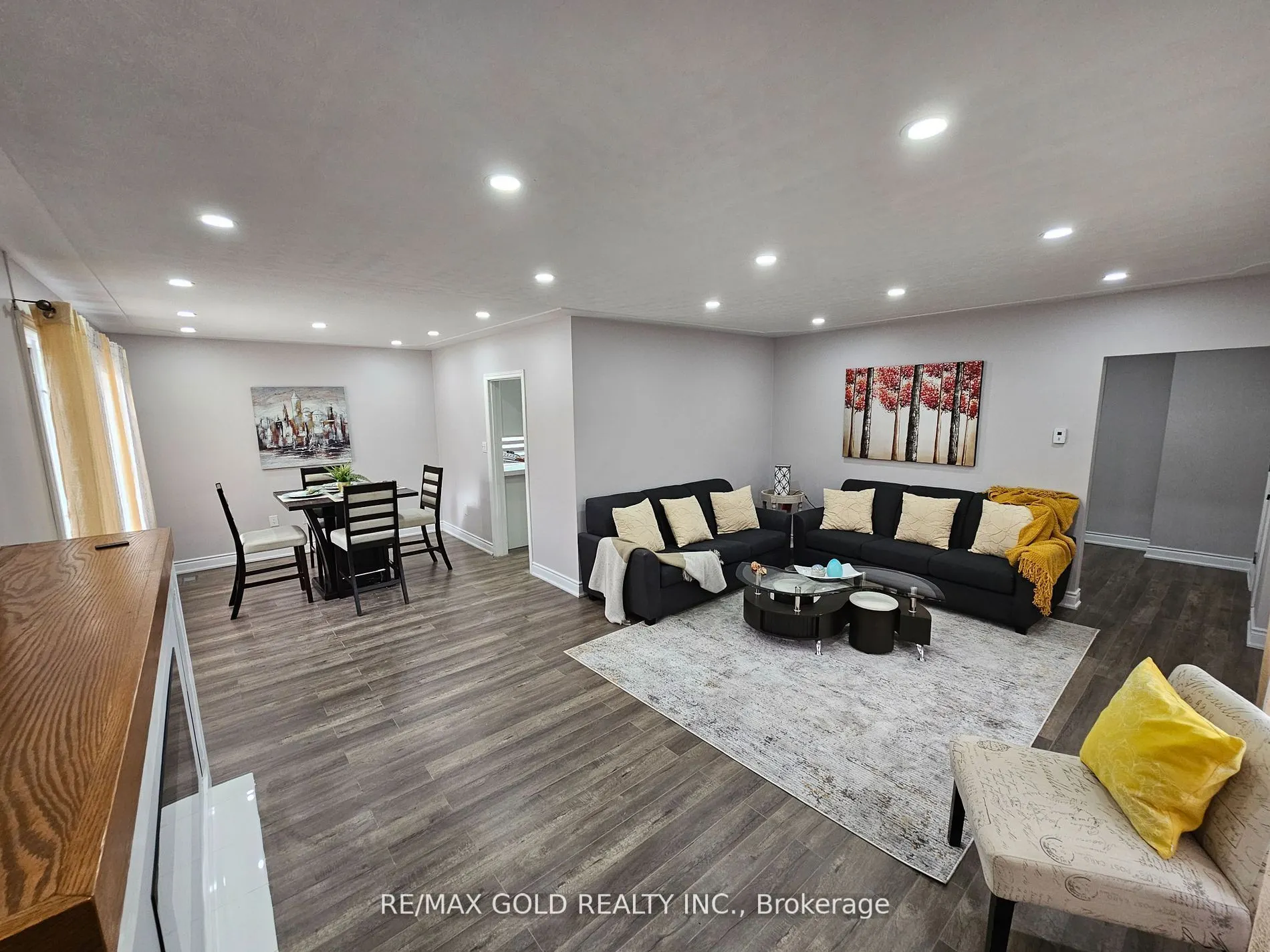 285 North Water Street W