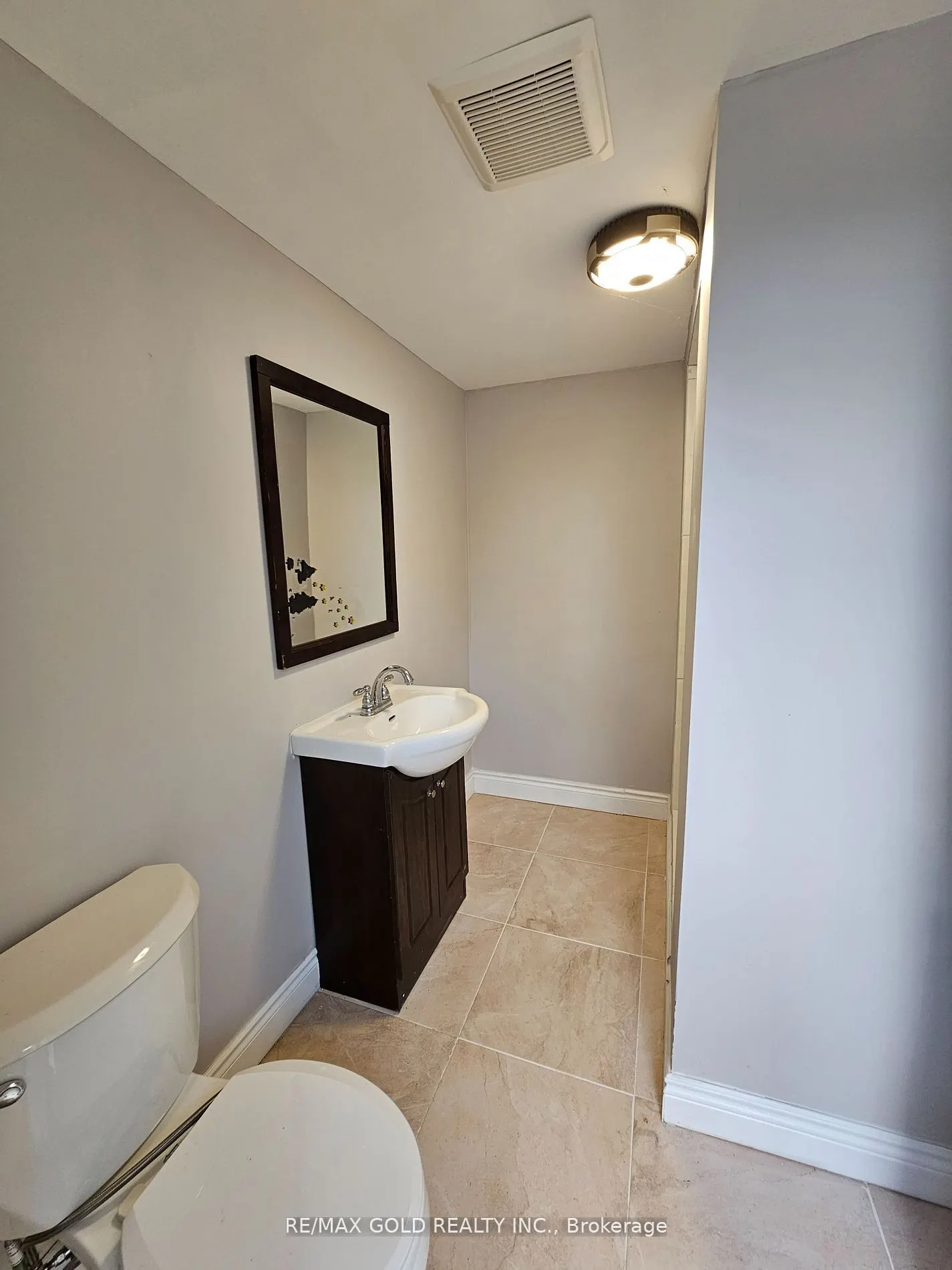 285 North Water Street W