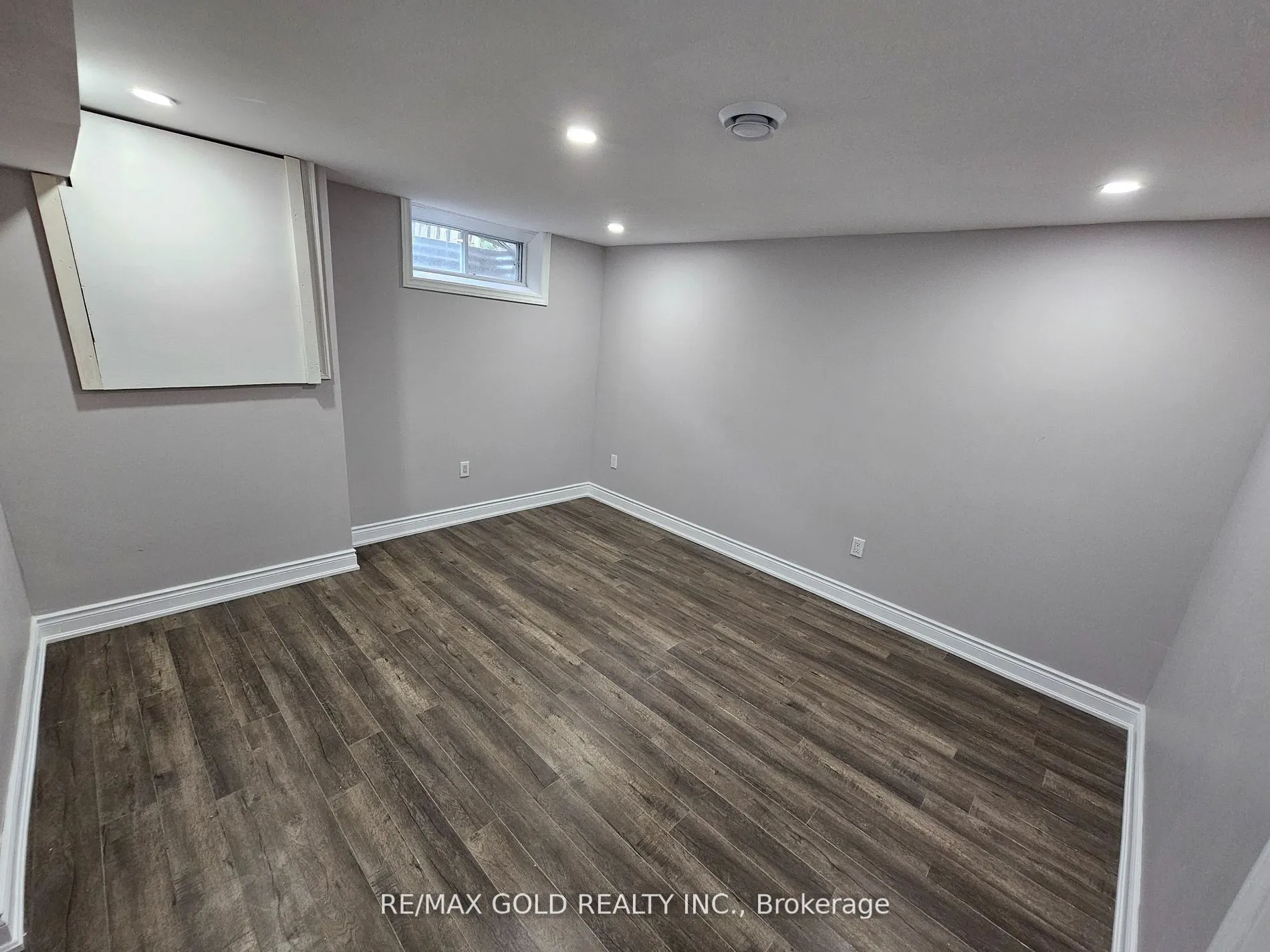 285 North Water Street W