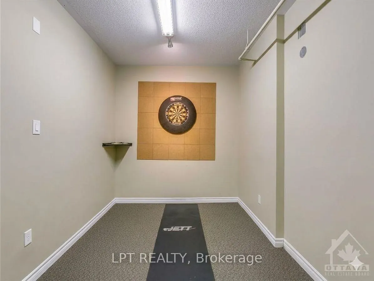 190 GUELPH Private #203