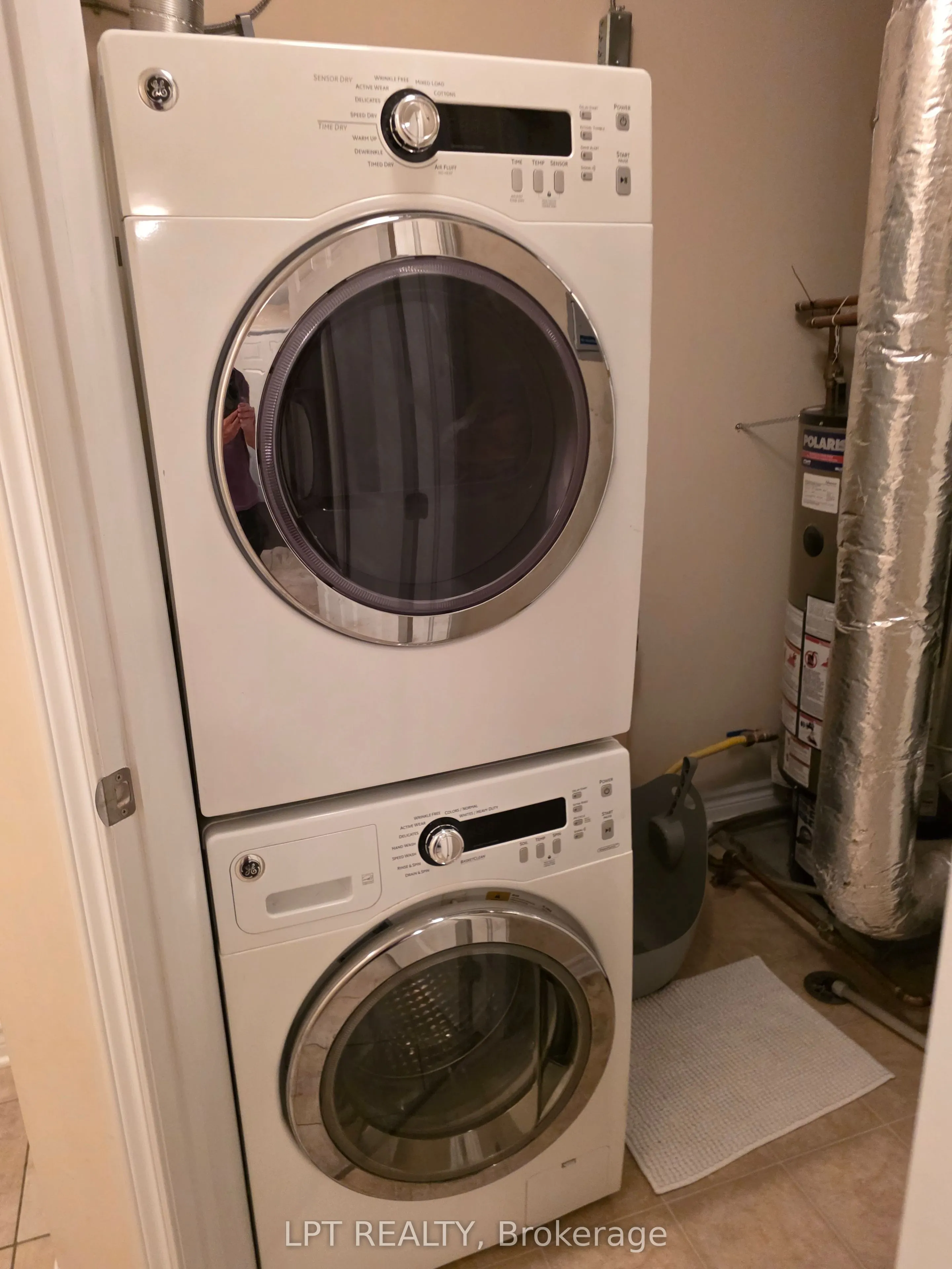 190 GUELPH Private #203