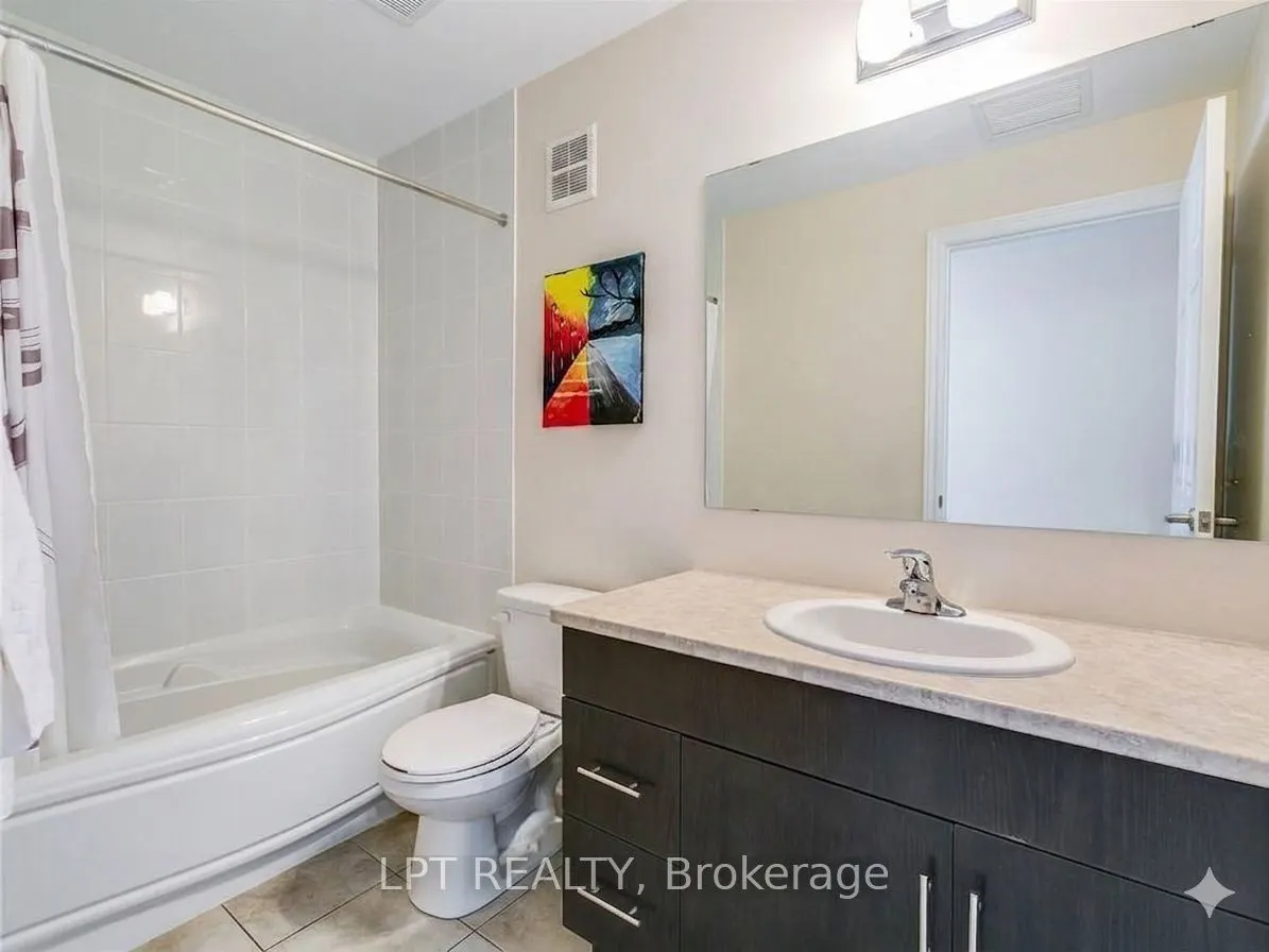 190 GUELPH Private #203