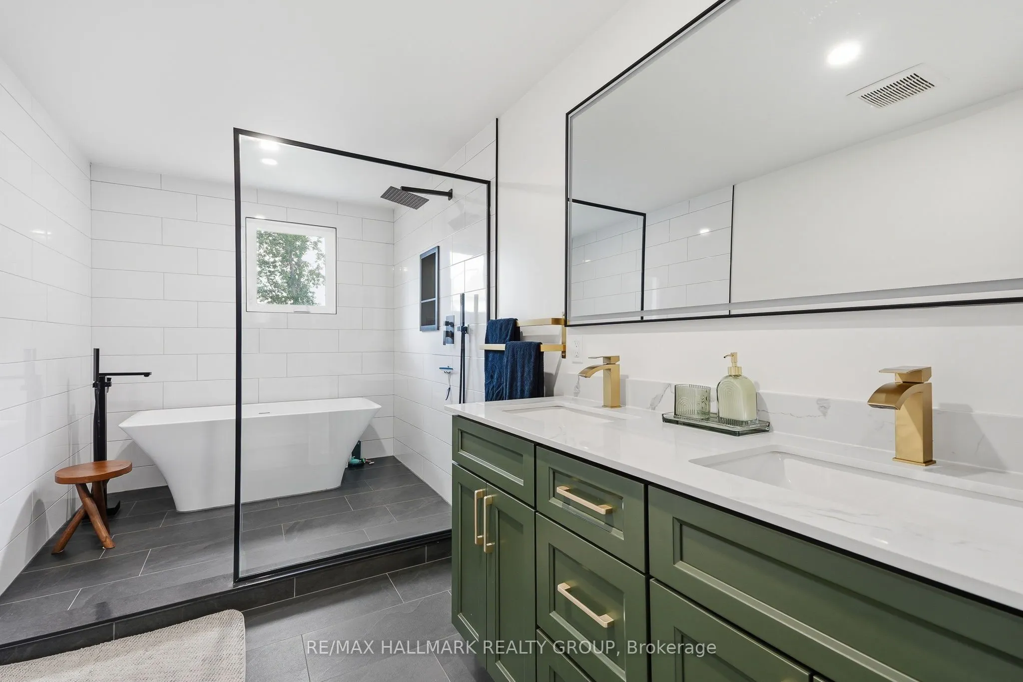 1236 ST ALBERT Road