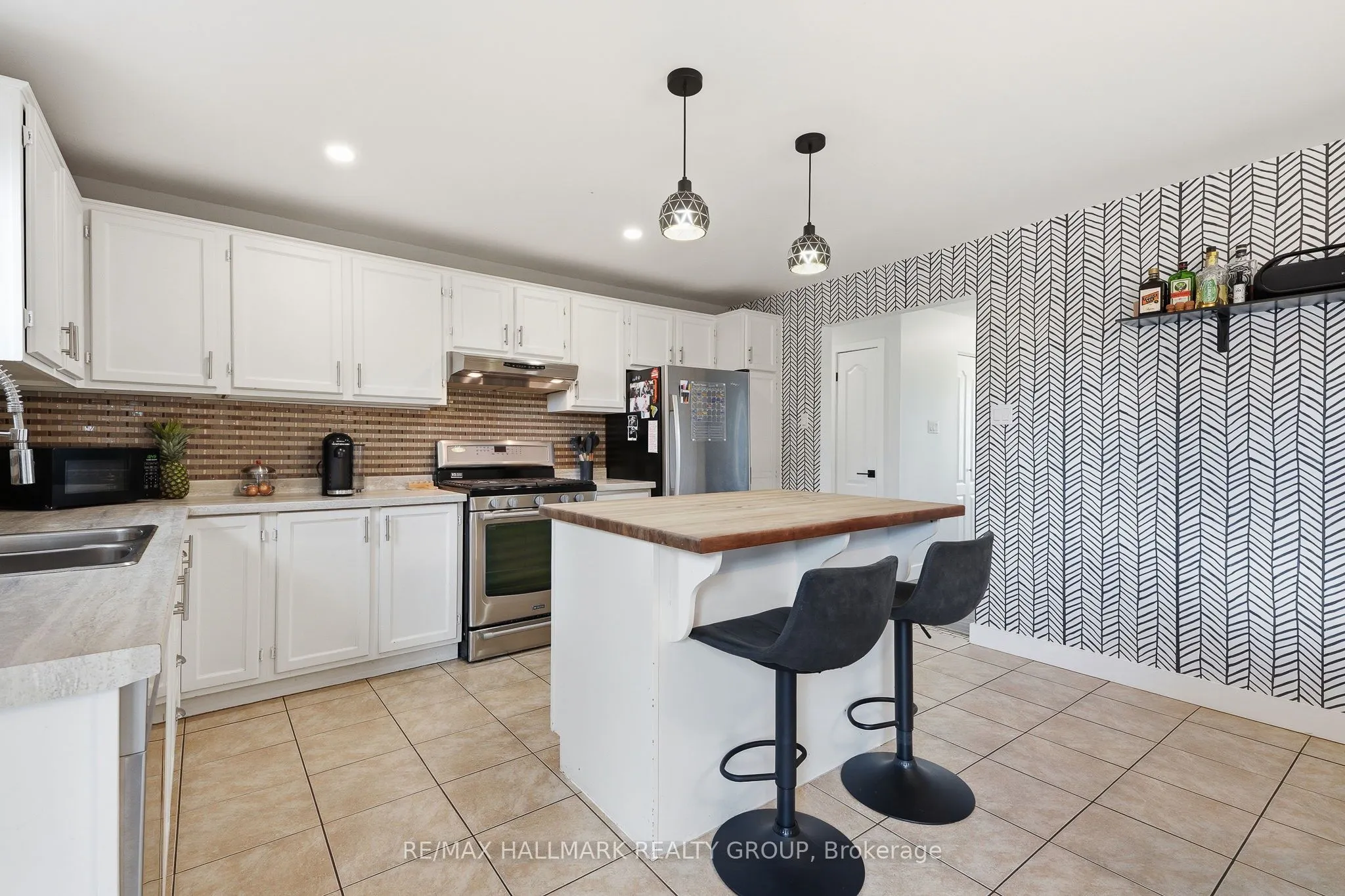 1236 ST ALBERT Road