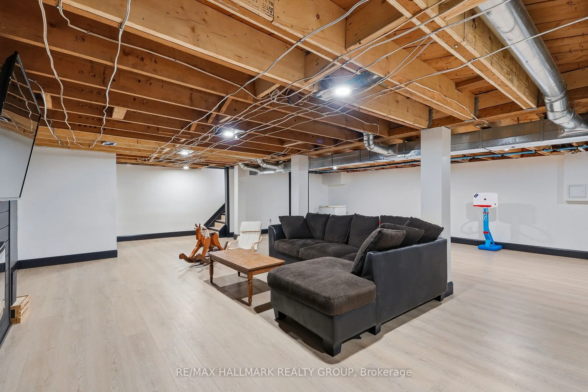 1236 ST ALBERT Road