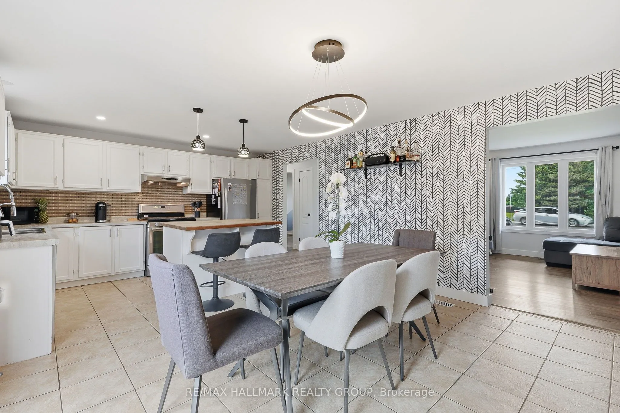 1236 ST ALBERT Road