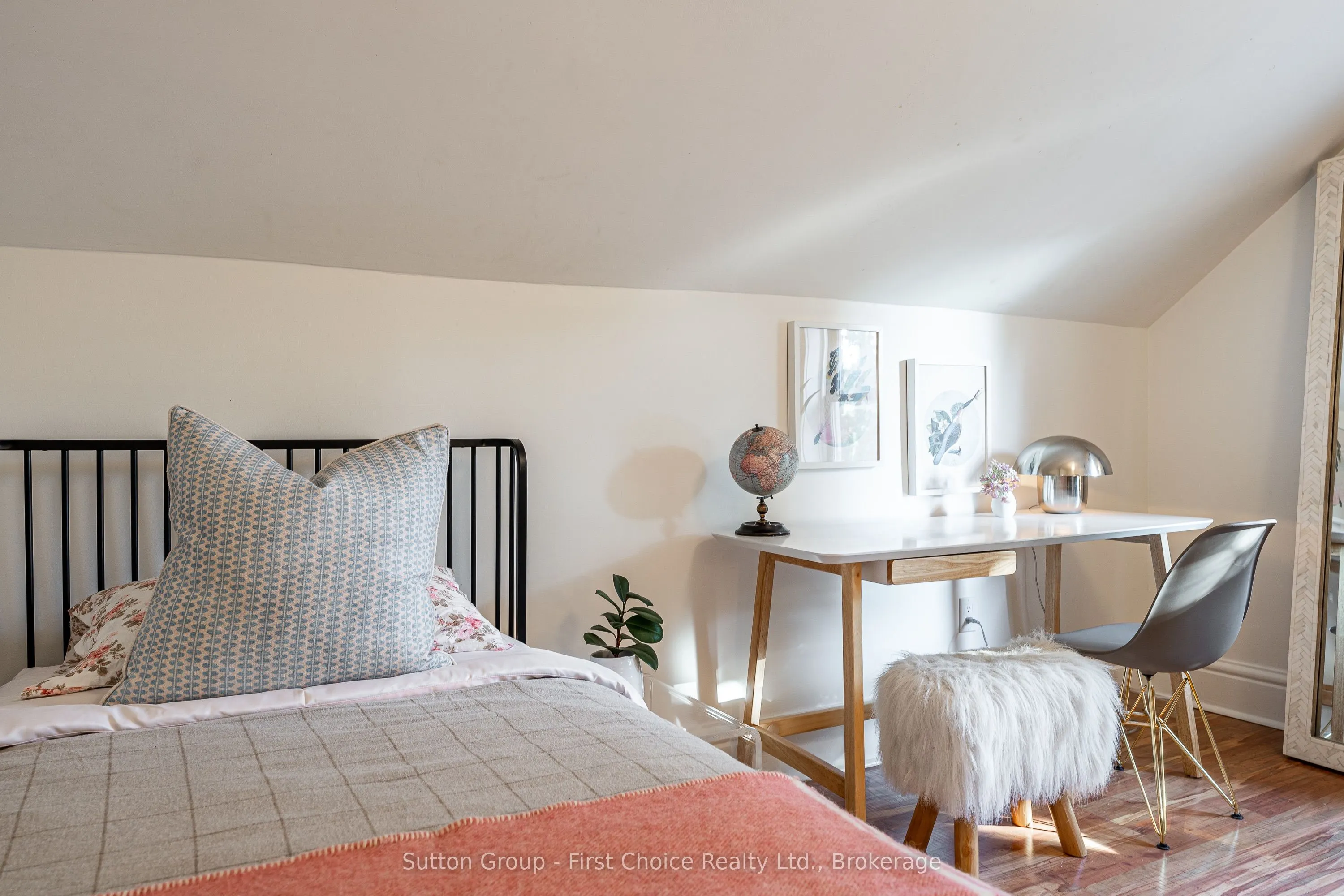 109 Cobourg Street