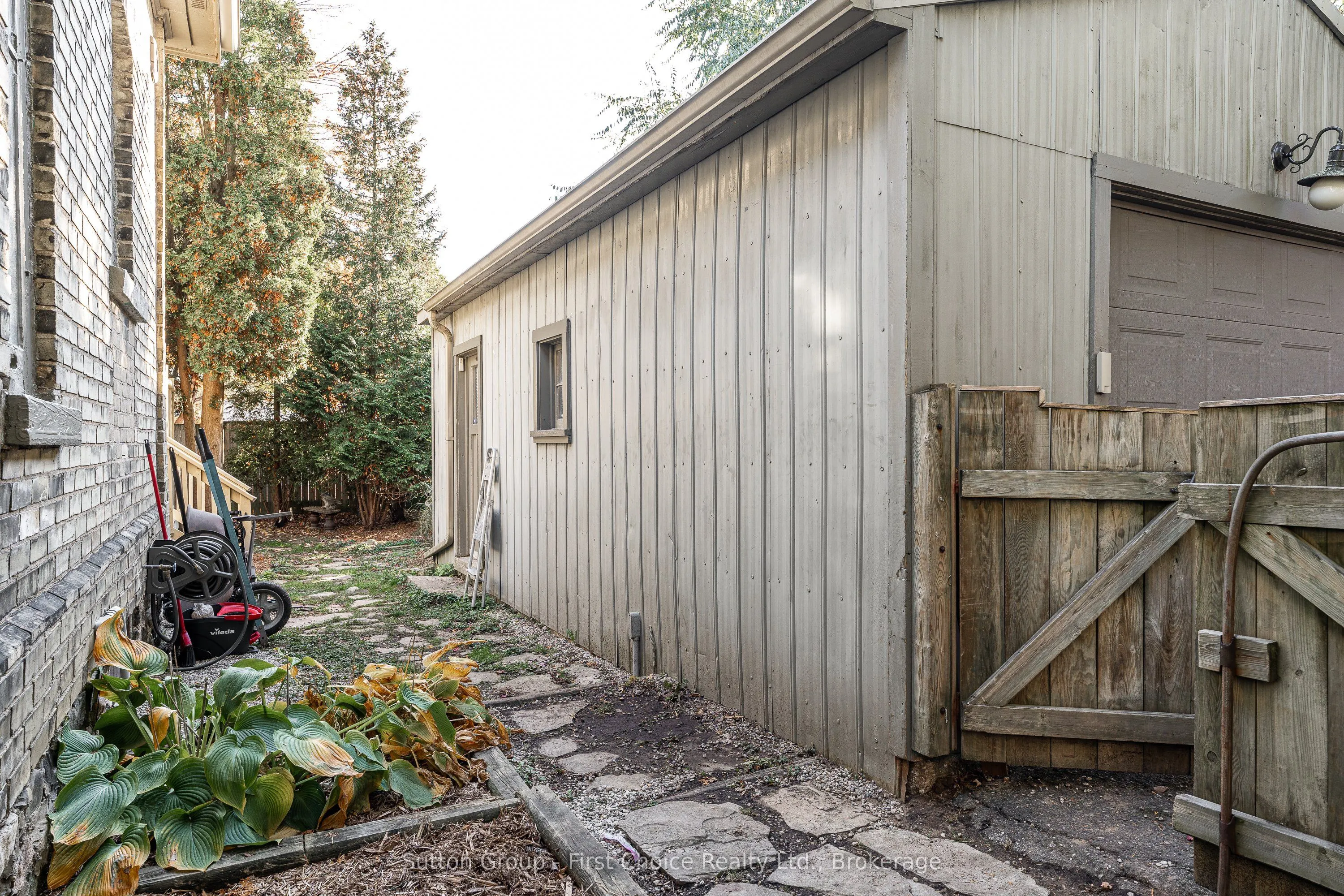 109 Cobourg Street