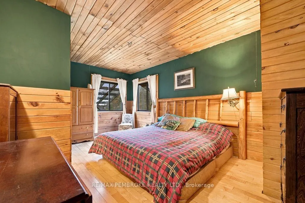 995 Schutt Road