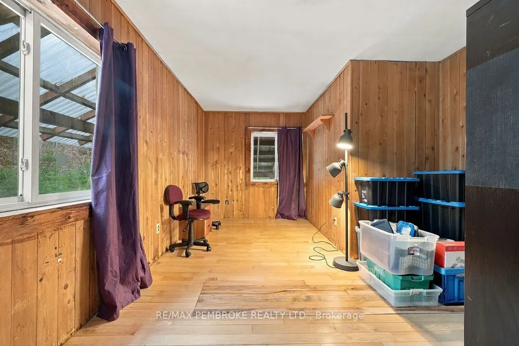 995 Schutt Road