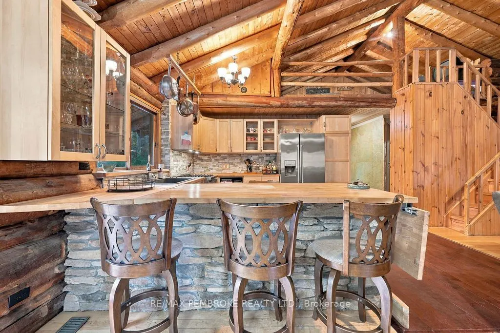 995 Schutt Road