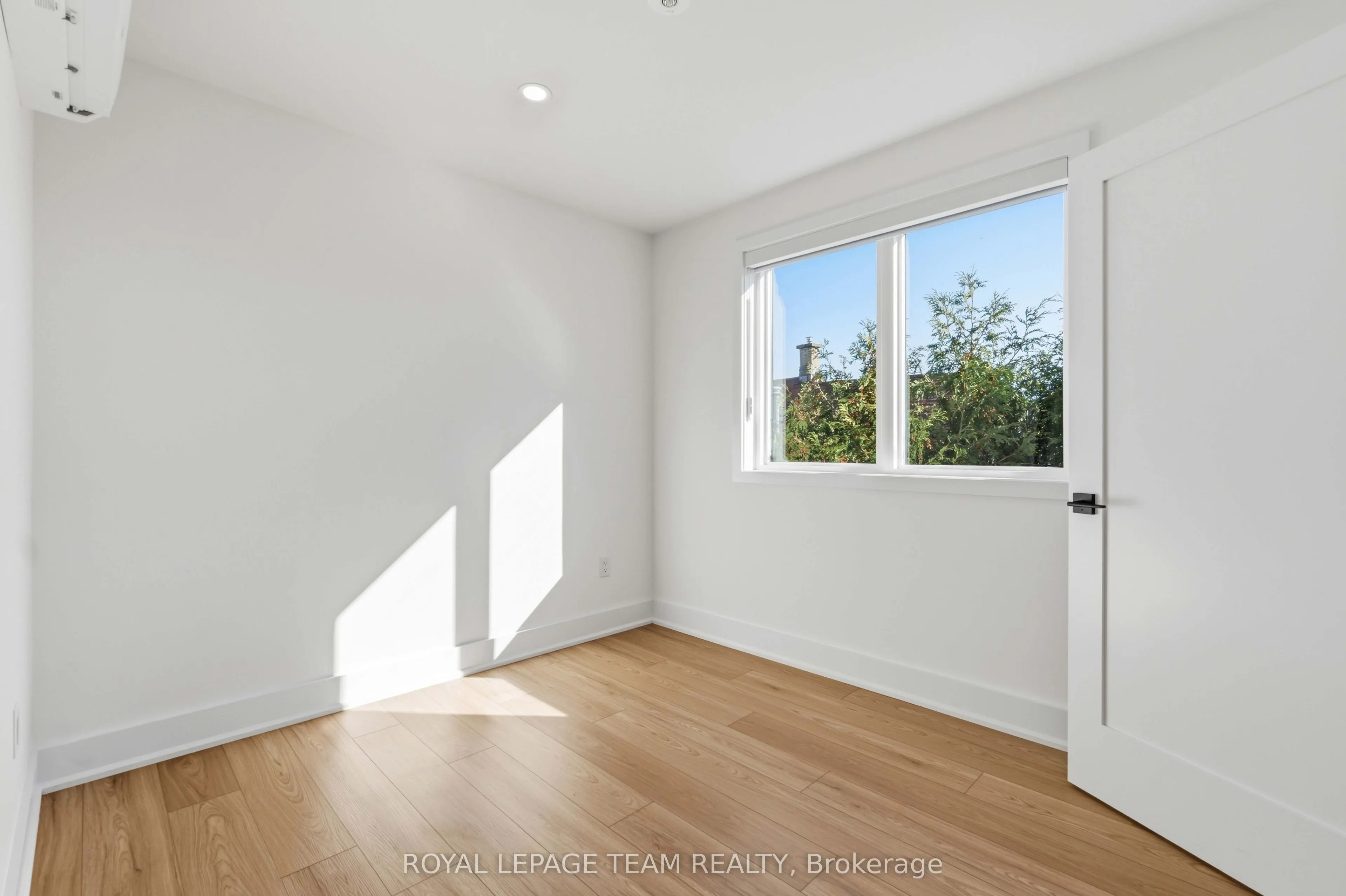100 Hamilton Avenue N #8