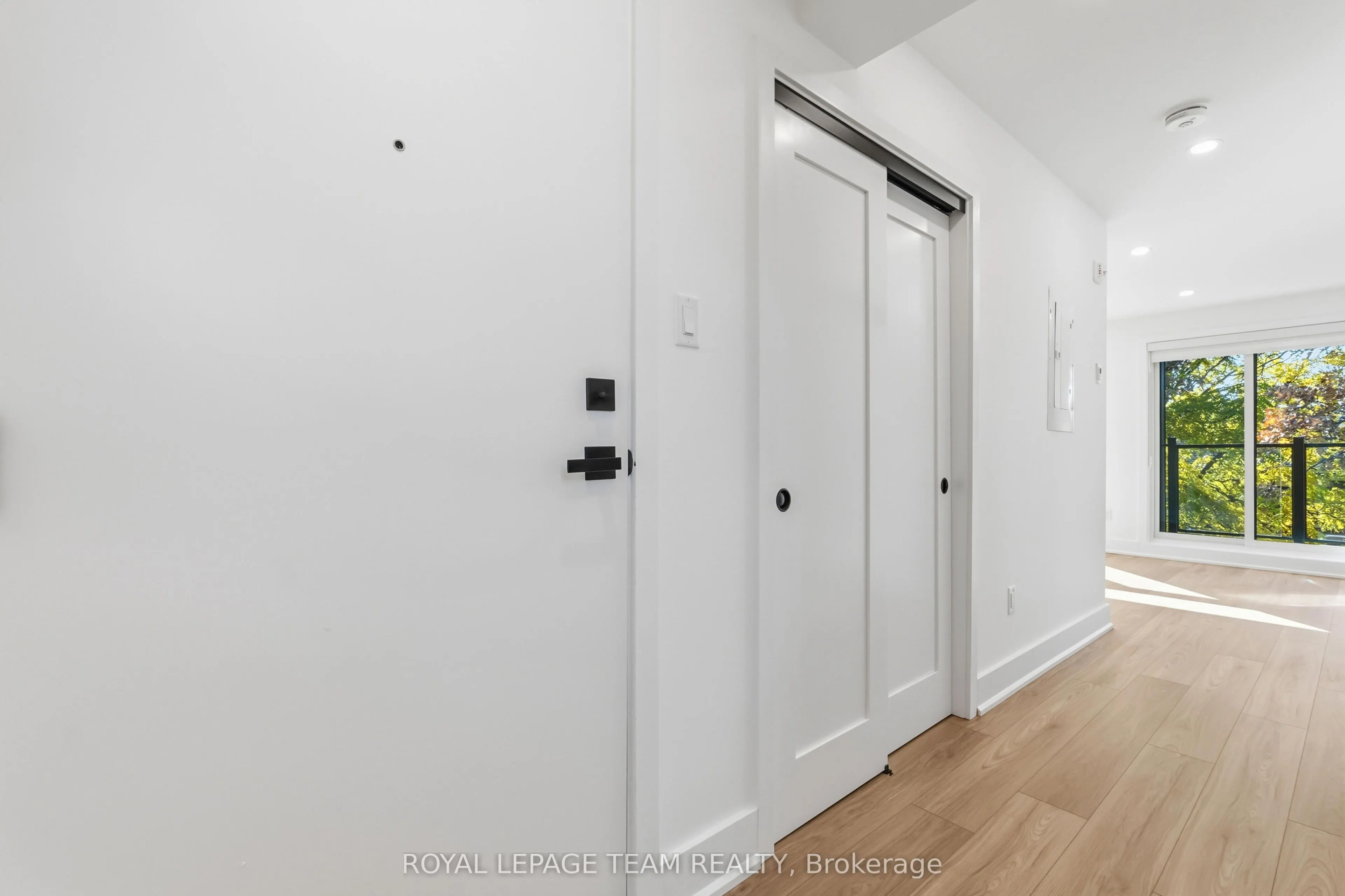 100 Hamilton Avenue N #8