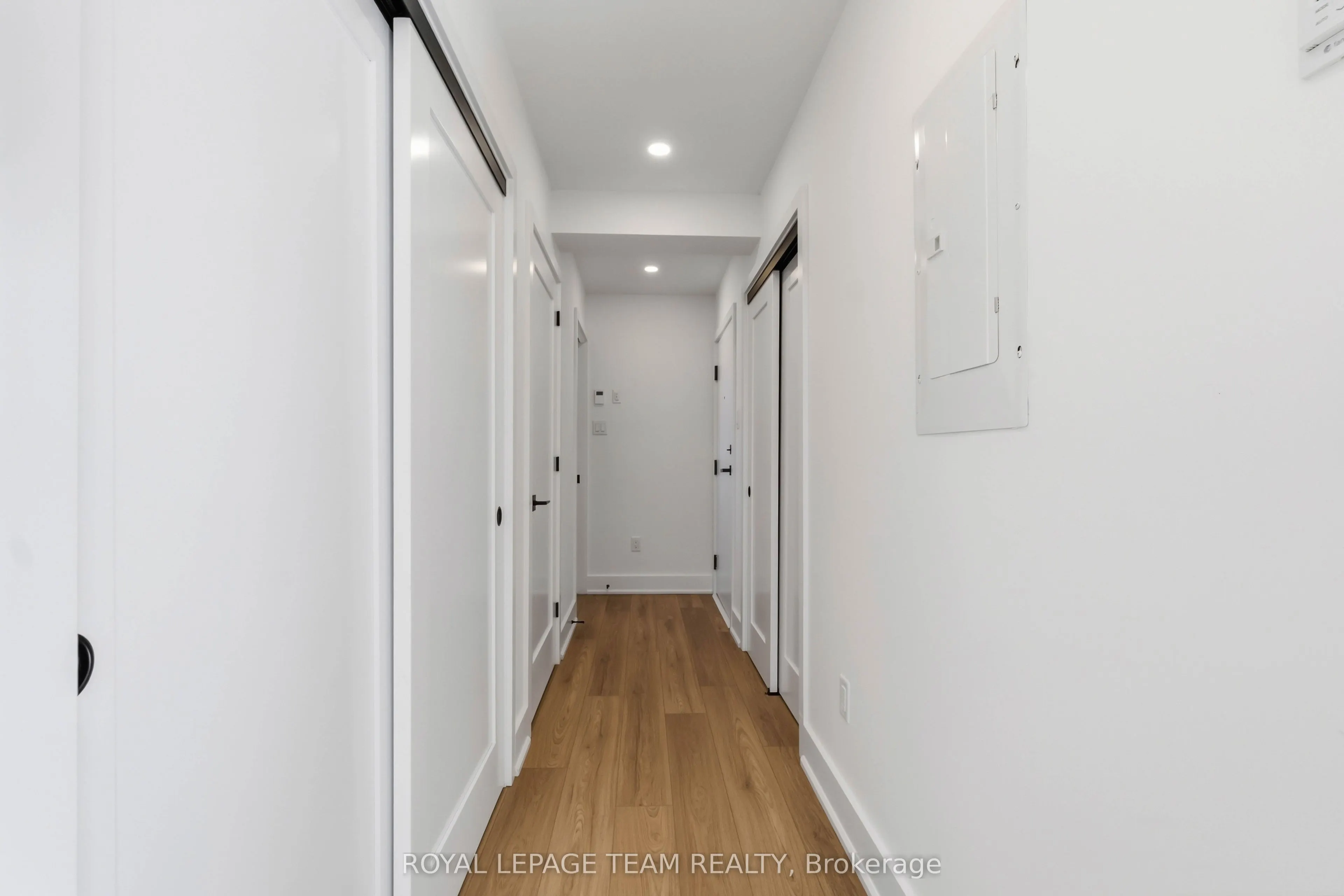100 Hamilton Avenue N #8