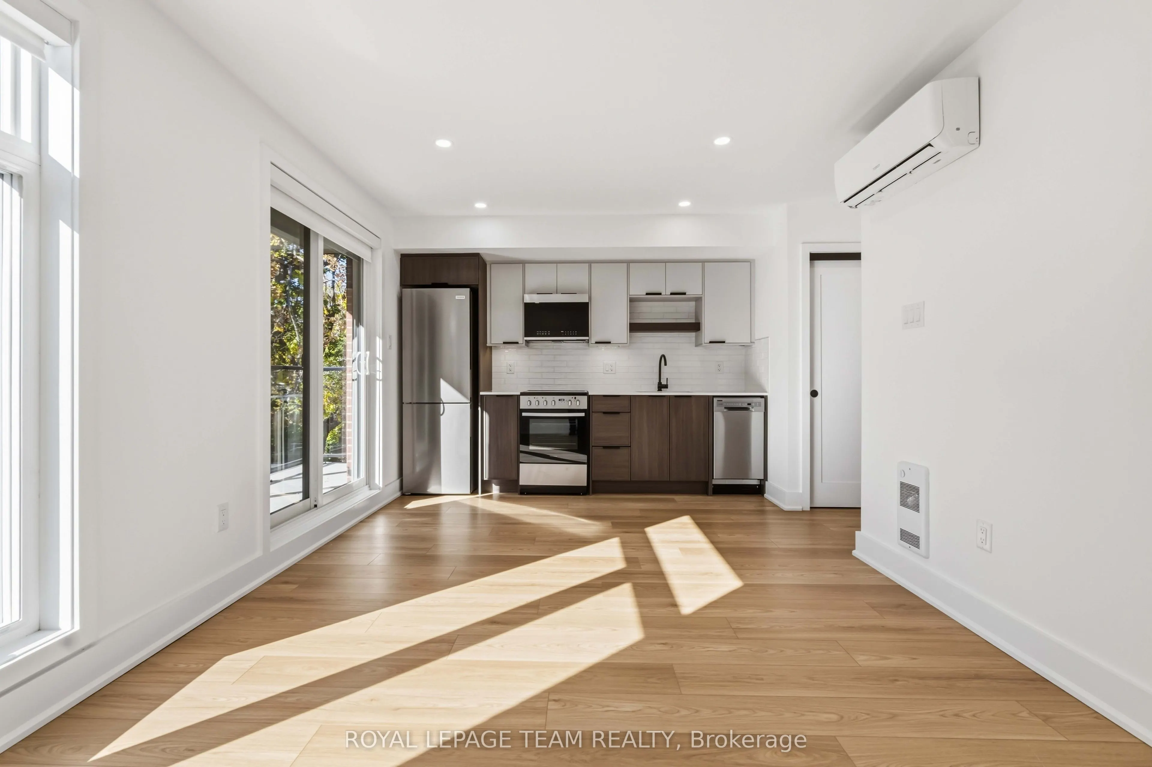 100 Hamilton Avenue N #8
