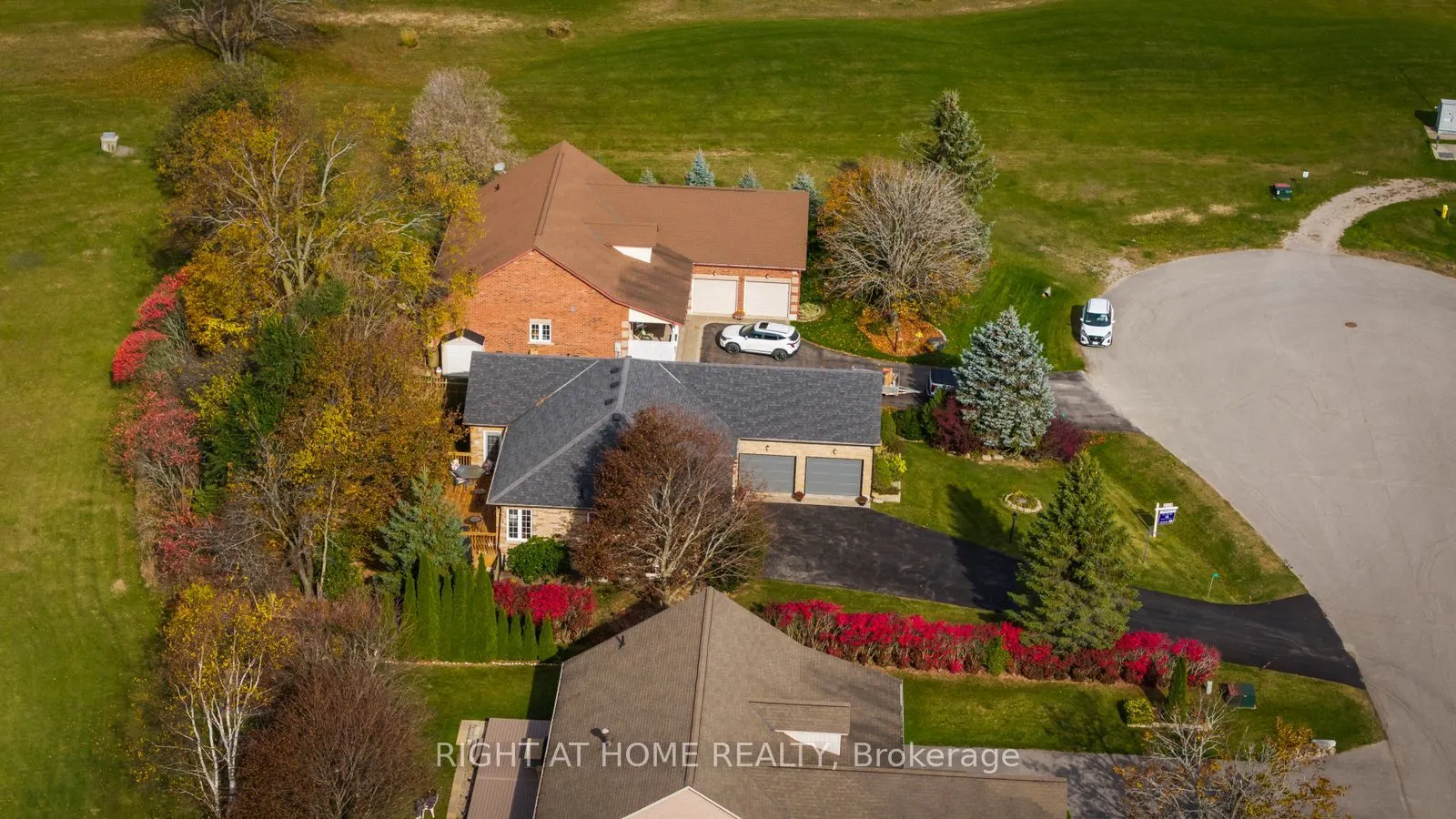 21 Crescent Moon Lane