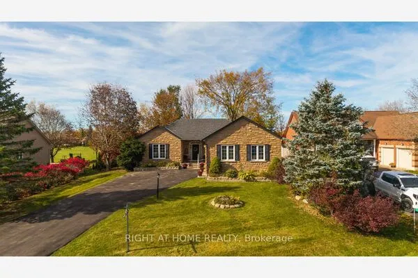 21 Crescent Moon Lane