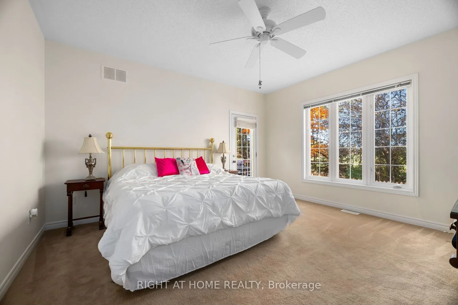 21 Crescent Moon Lane