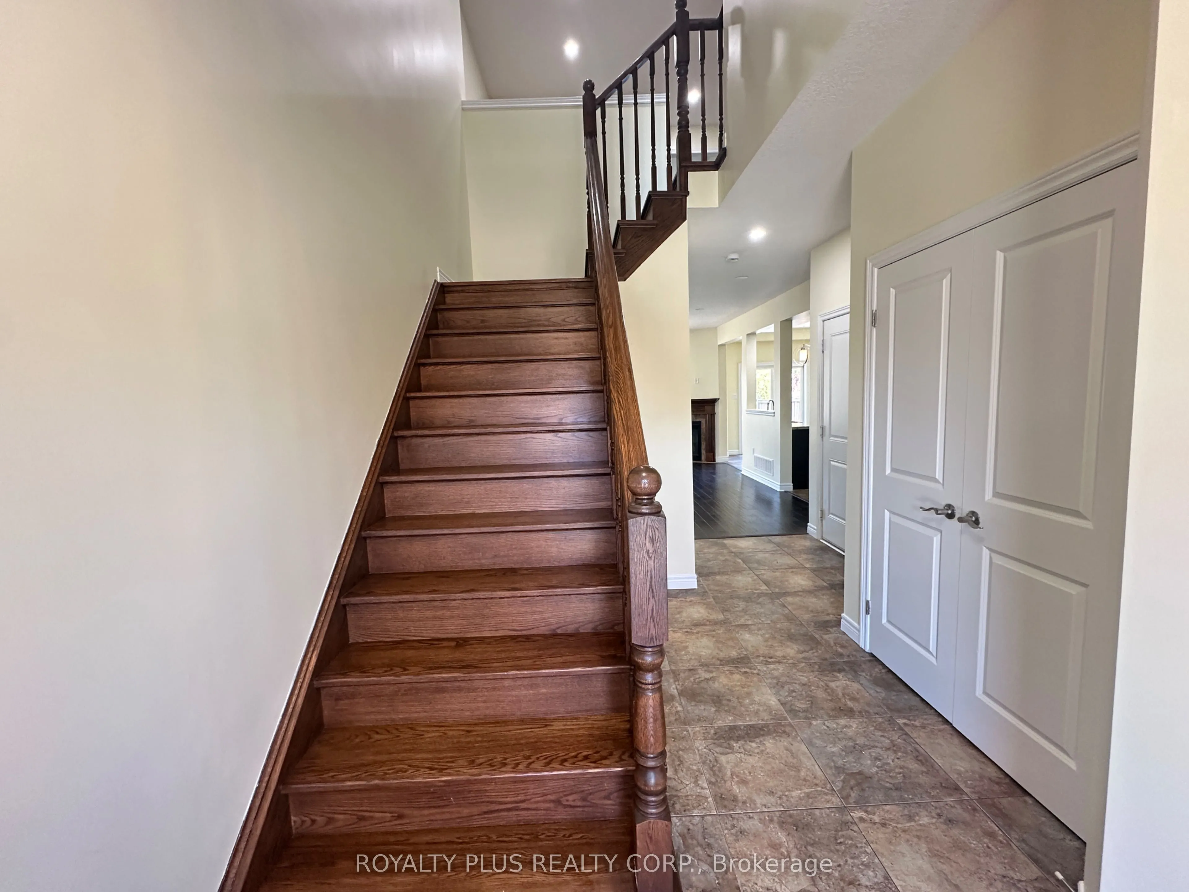 116 Echovalley Drive