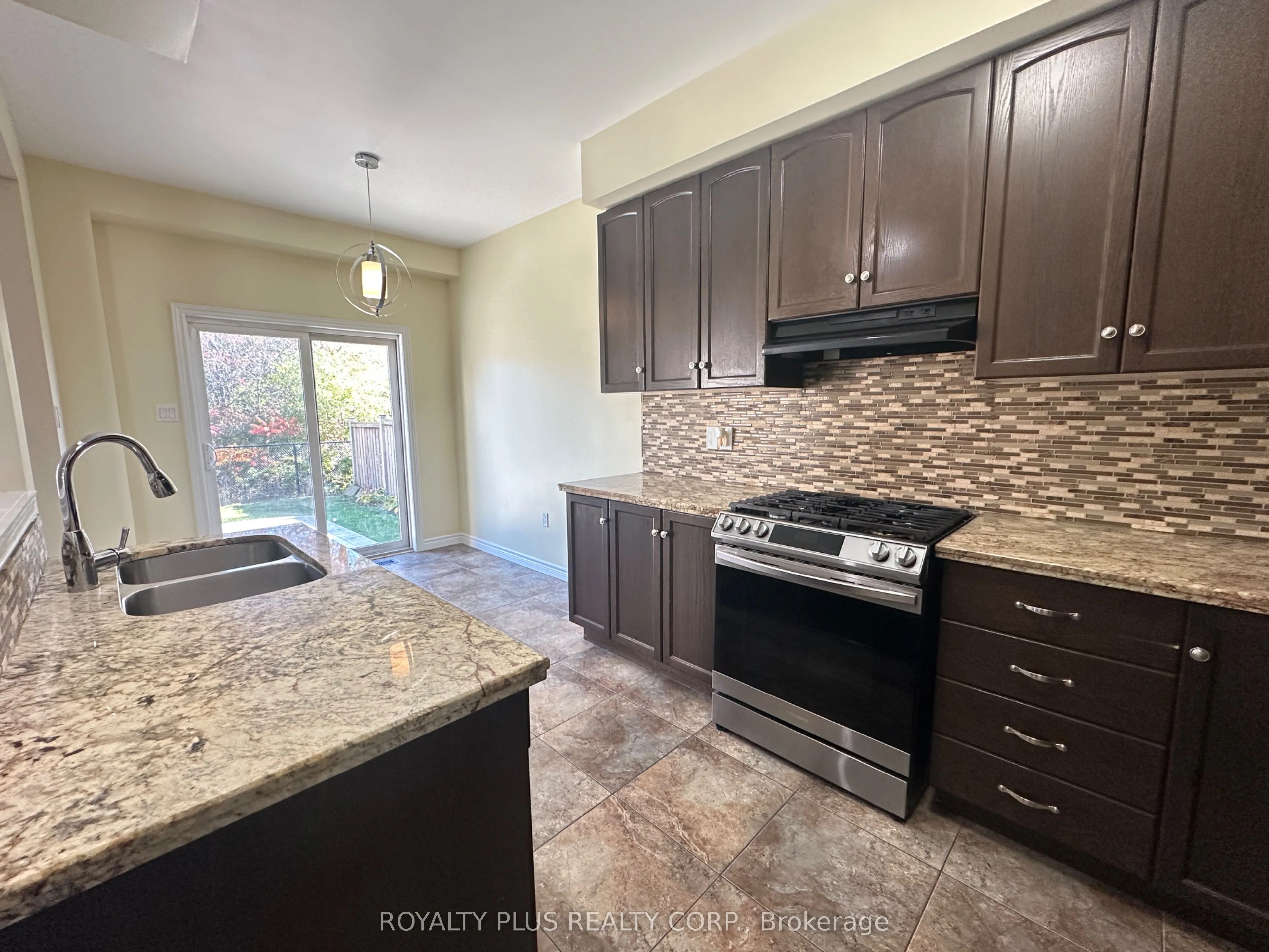 116 Echovalley Drive