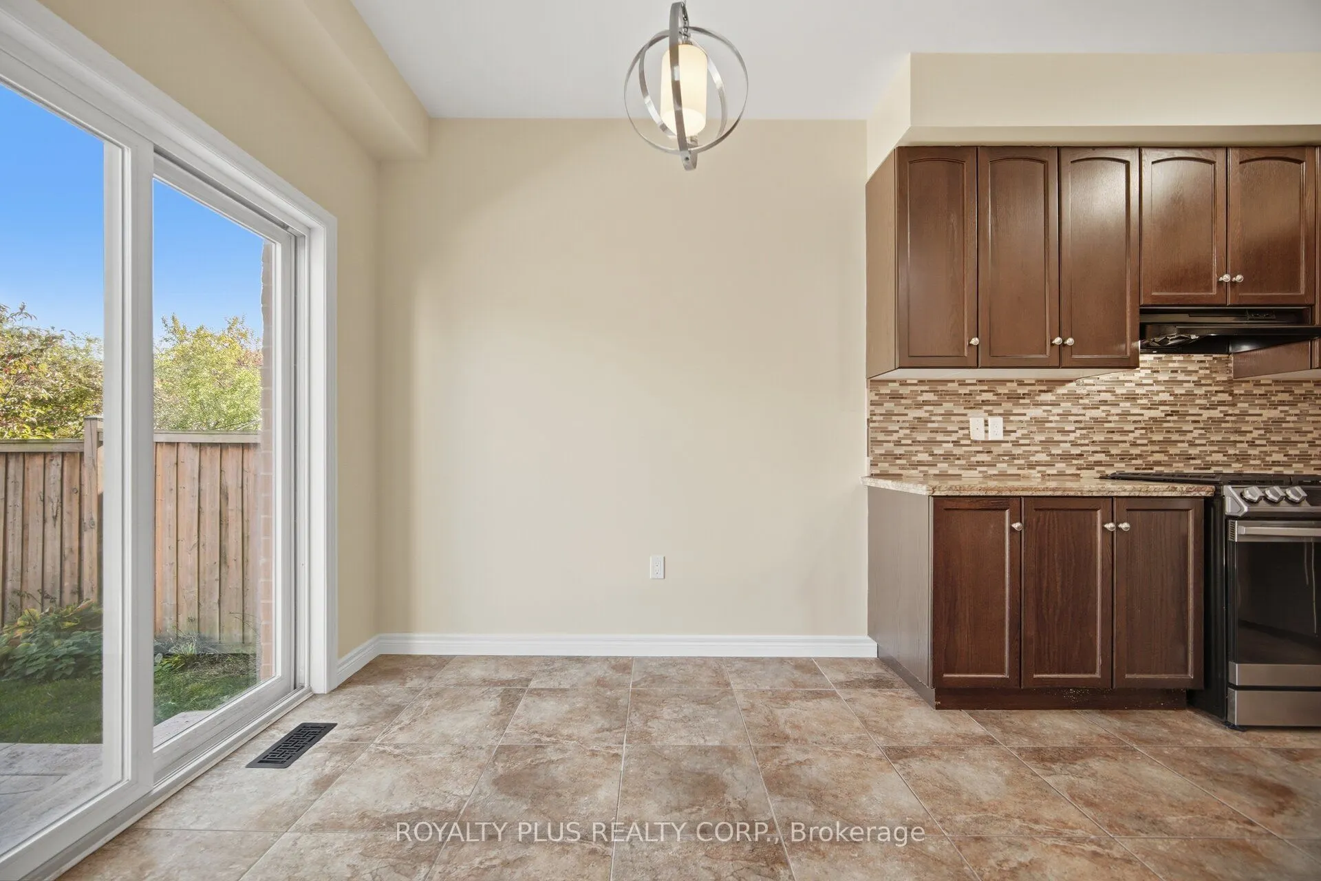 116 Echovalley Drive