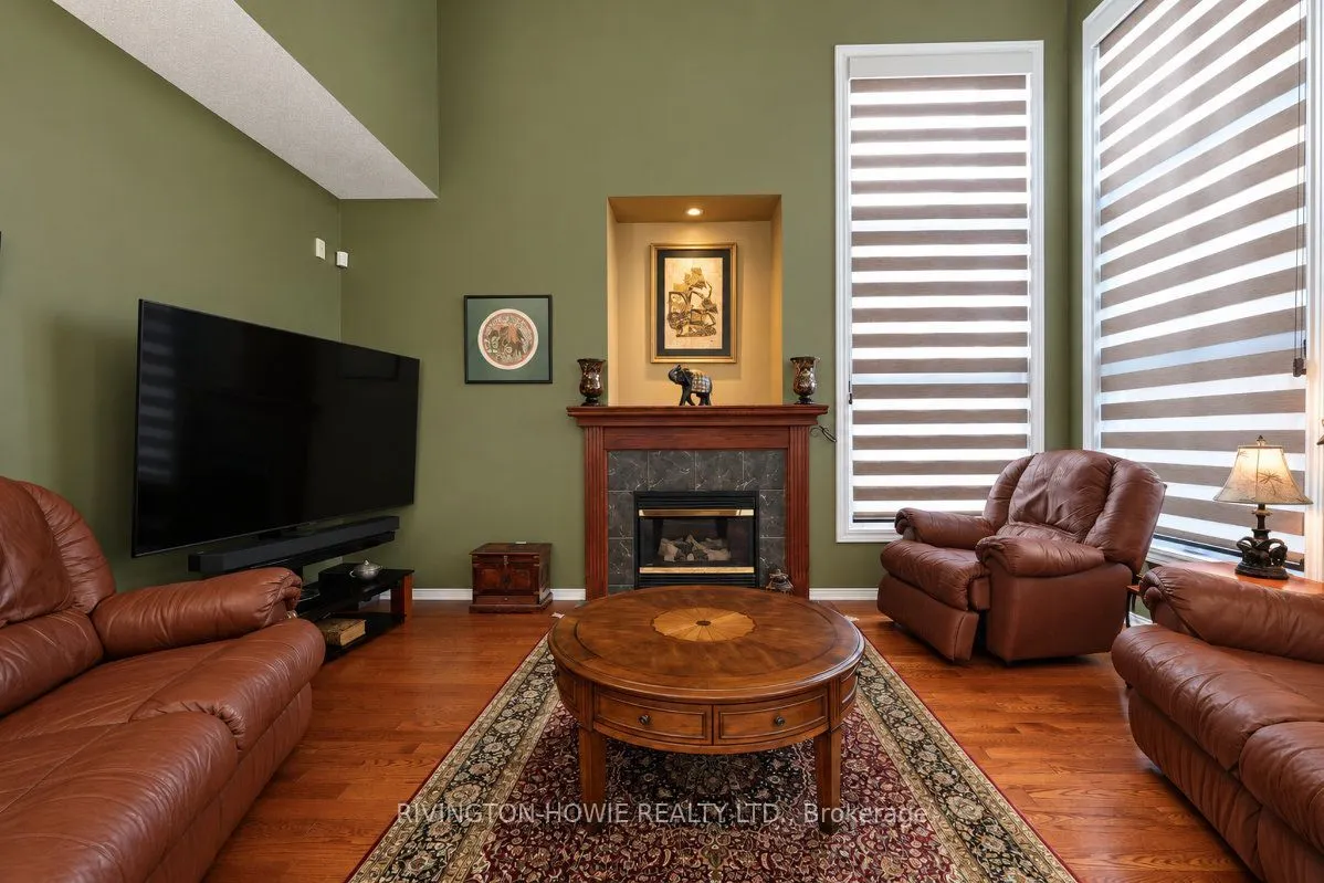 82 Upminster Way