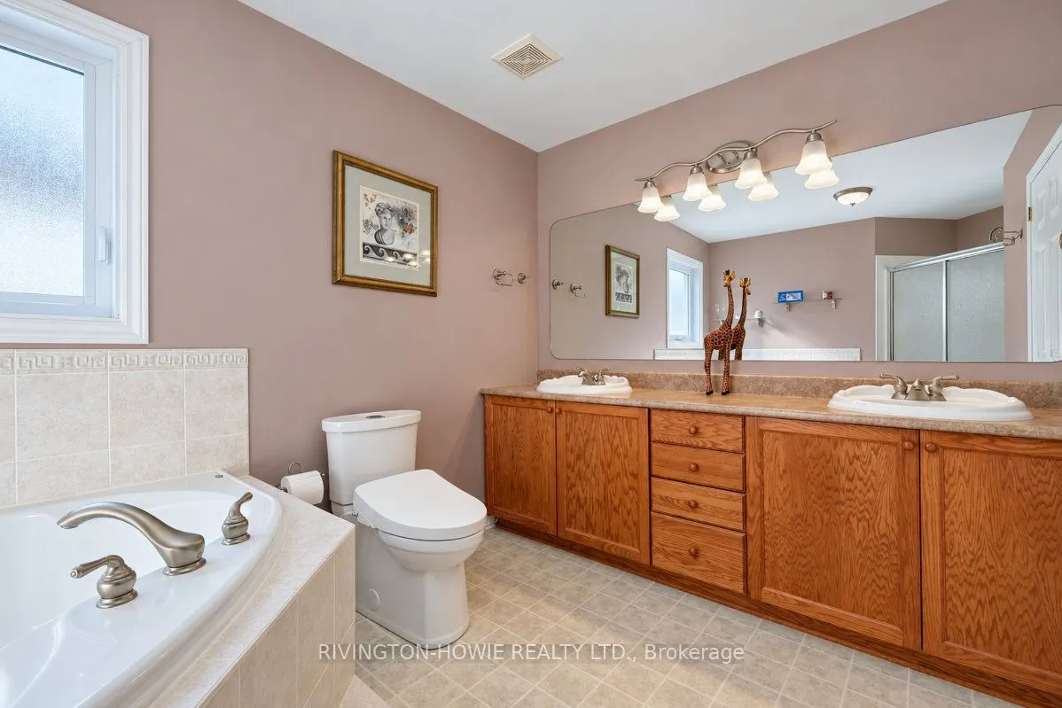 82 Upminster Way