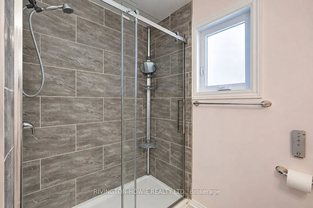 82 Upminster Way